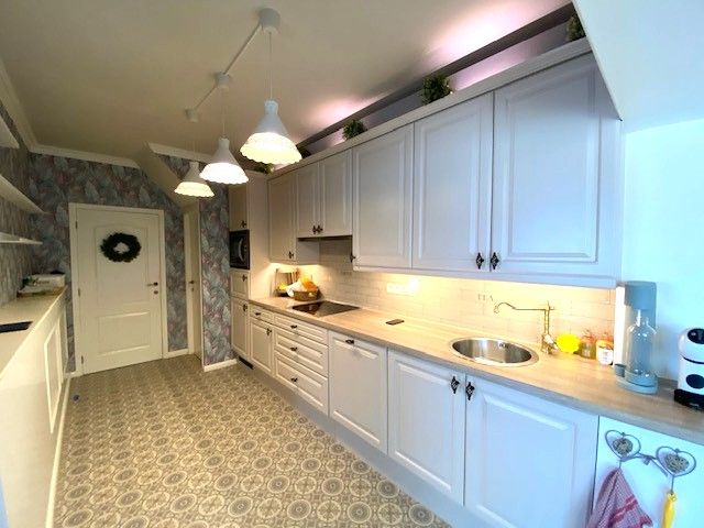 Instapklare 3 slaapka woning met terras + tuin + garage foto 6