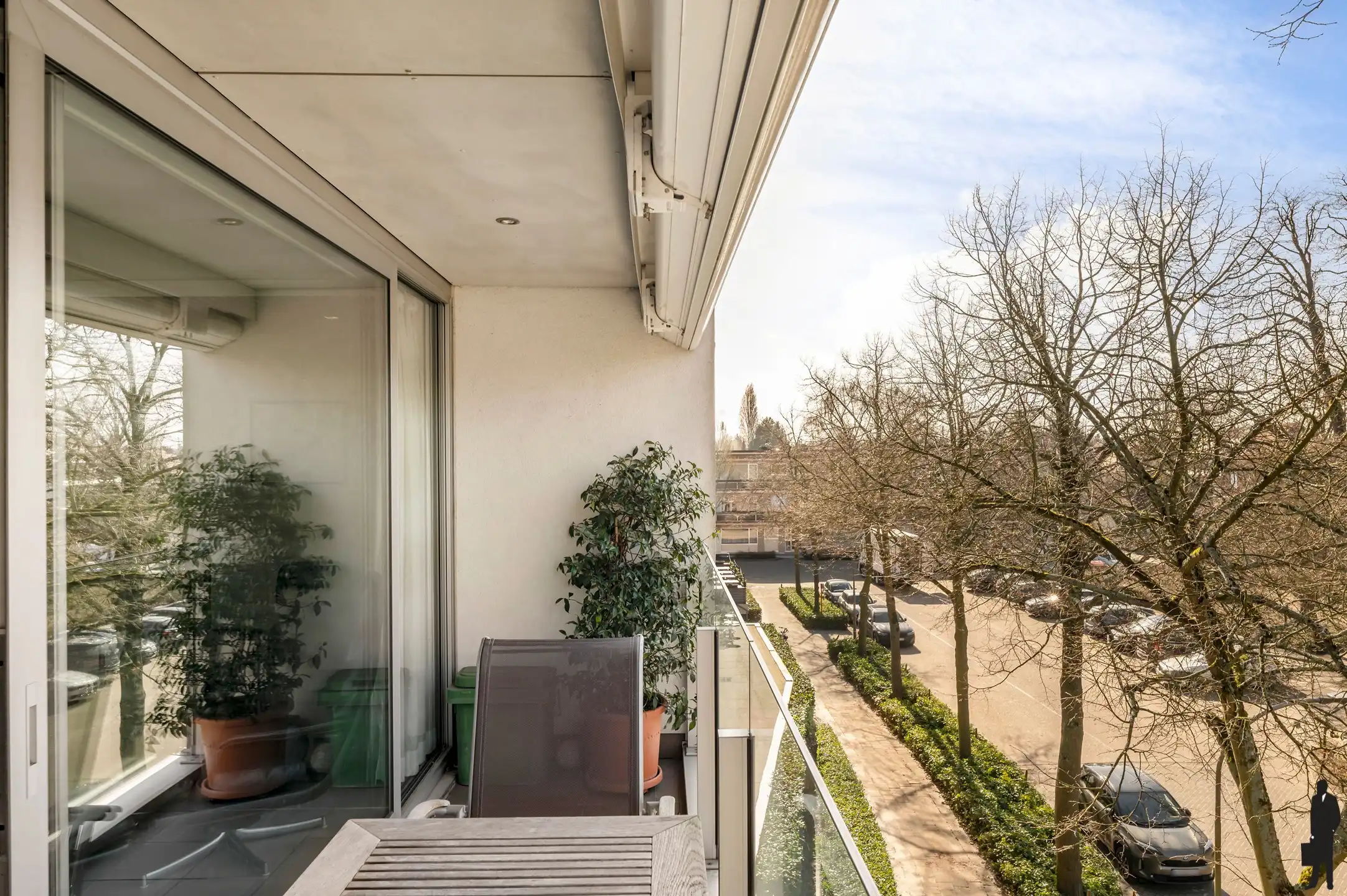 Dit lichtrijke en instapklare appartement combineert comfort, ruimte en een warme uitstraling op een uitstekende ligging. foto 8