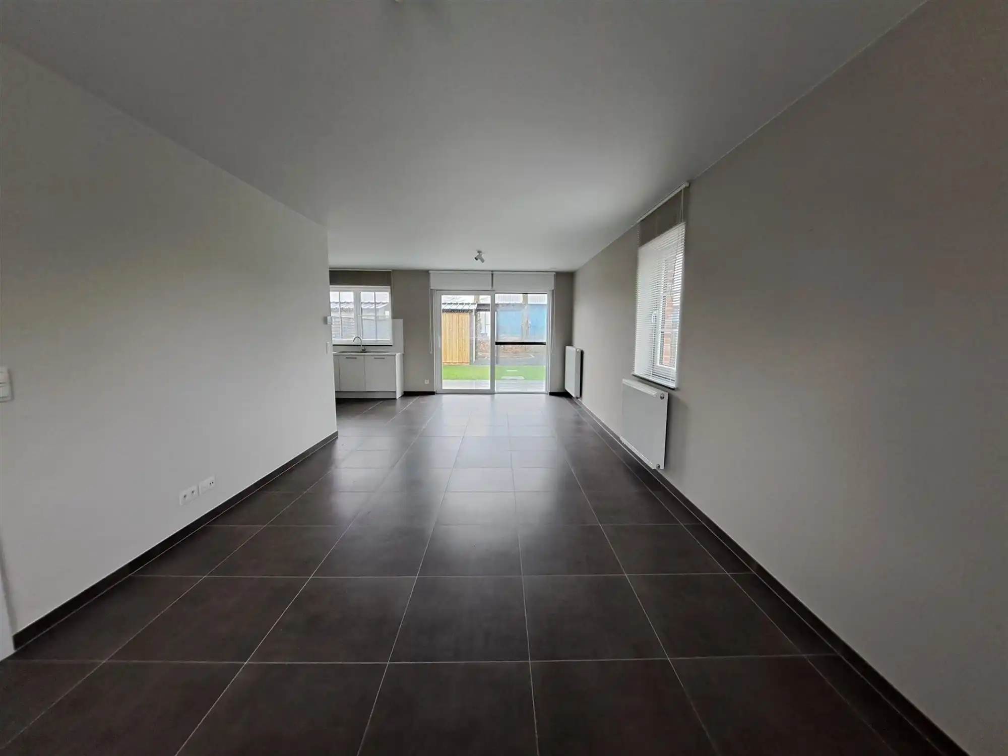 recente woning - tot in de puntjes afgewerkt - met 4 slaapkamers foto 5