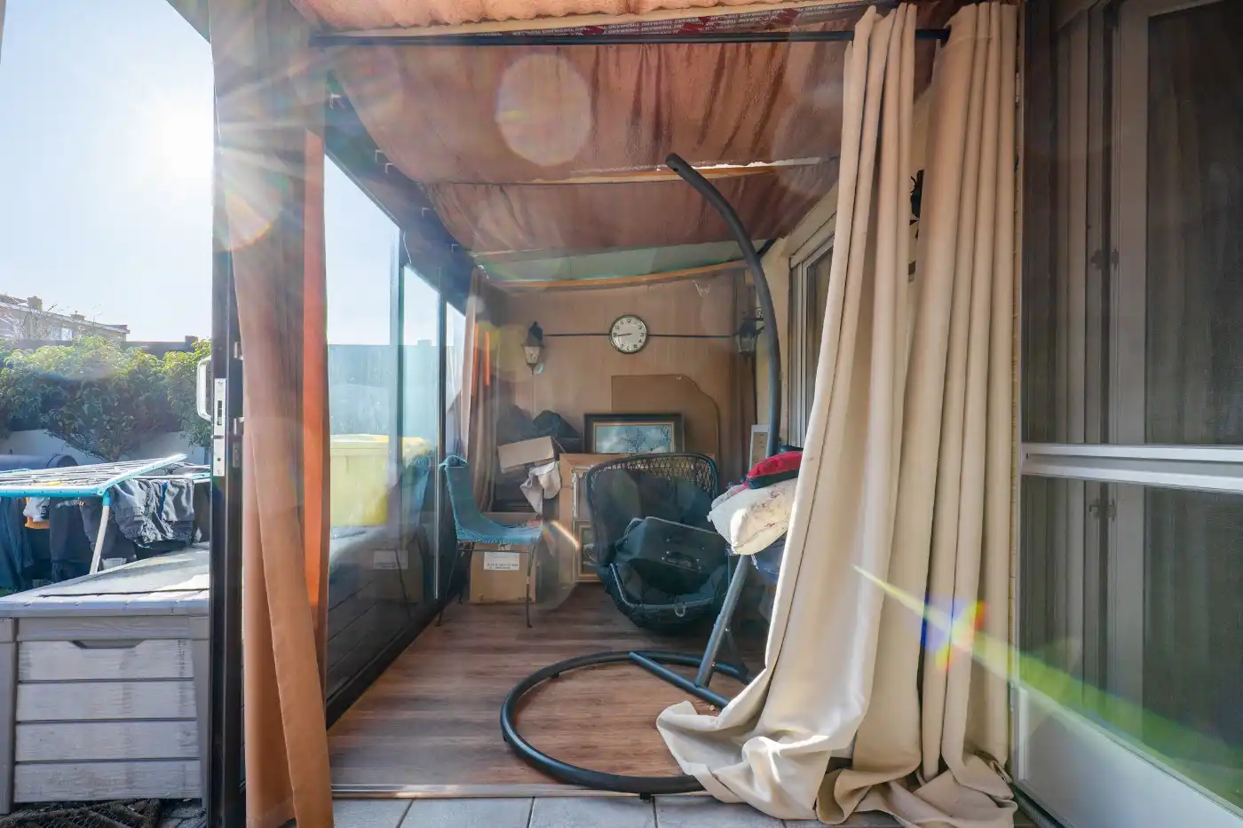 Gelijkvloers appartement met 2 slpk., veranda, verhard tuintje en garage foto 13