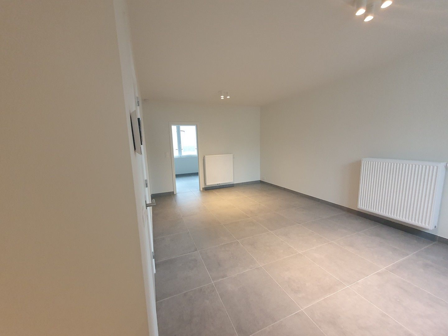 Instapklaar appartement met modern dakterras op de 1ste verdieping foto 4