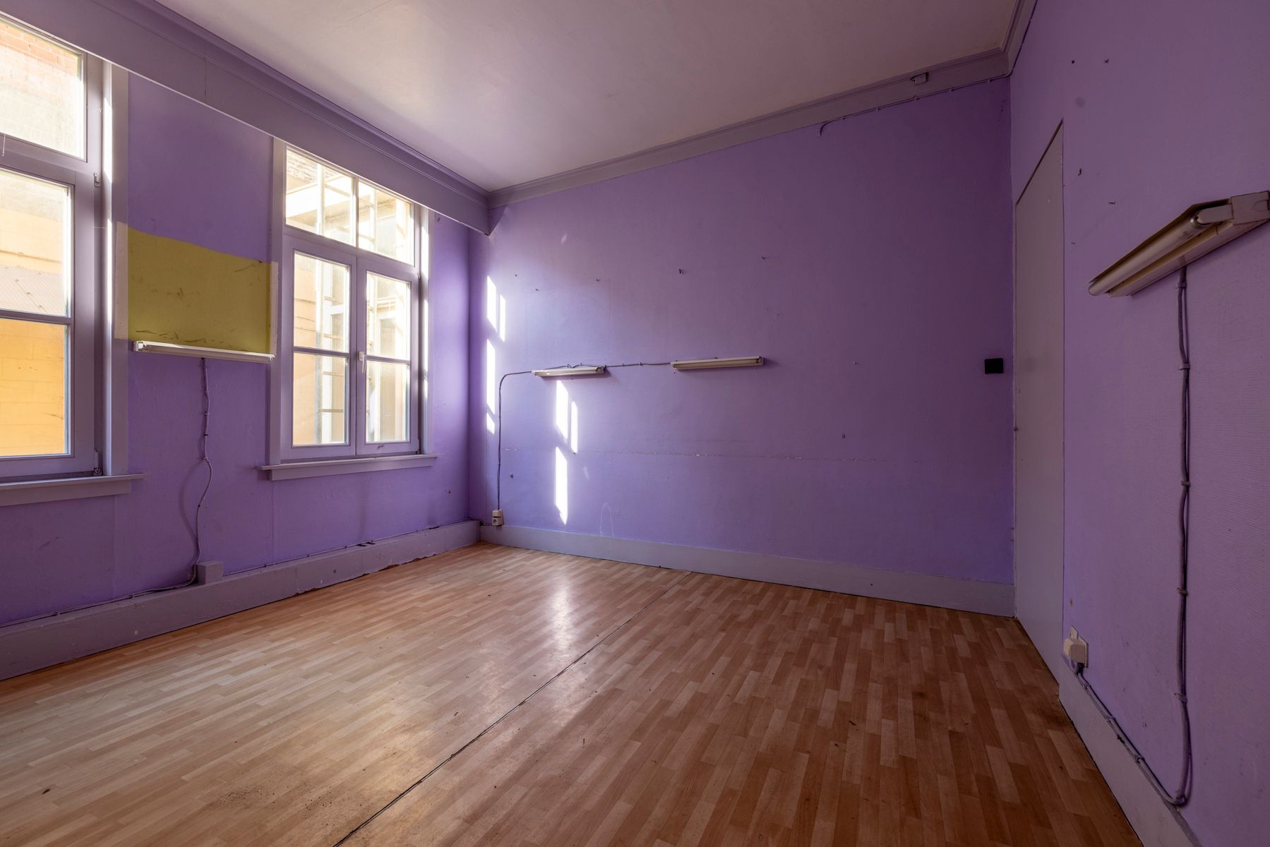 Te renoveren herenwoning met 5 tot 7 slpk en groot magazijn foto 8