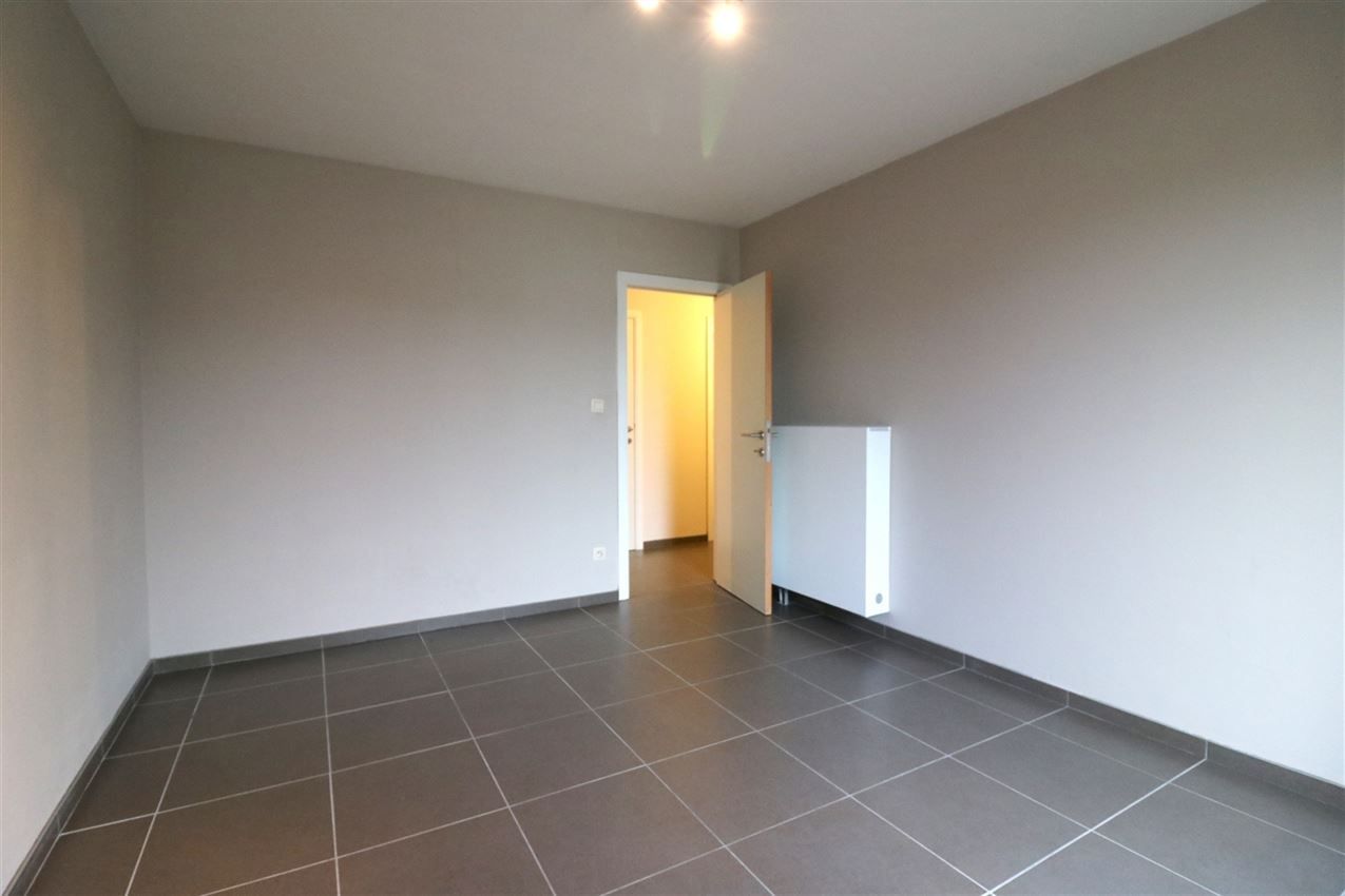Fraaie loft met 3 slpk. en  twee autostaanplaatsen foto 14