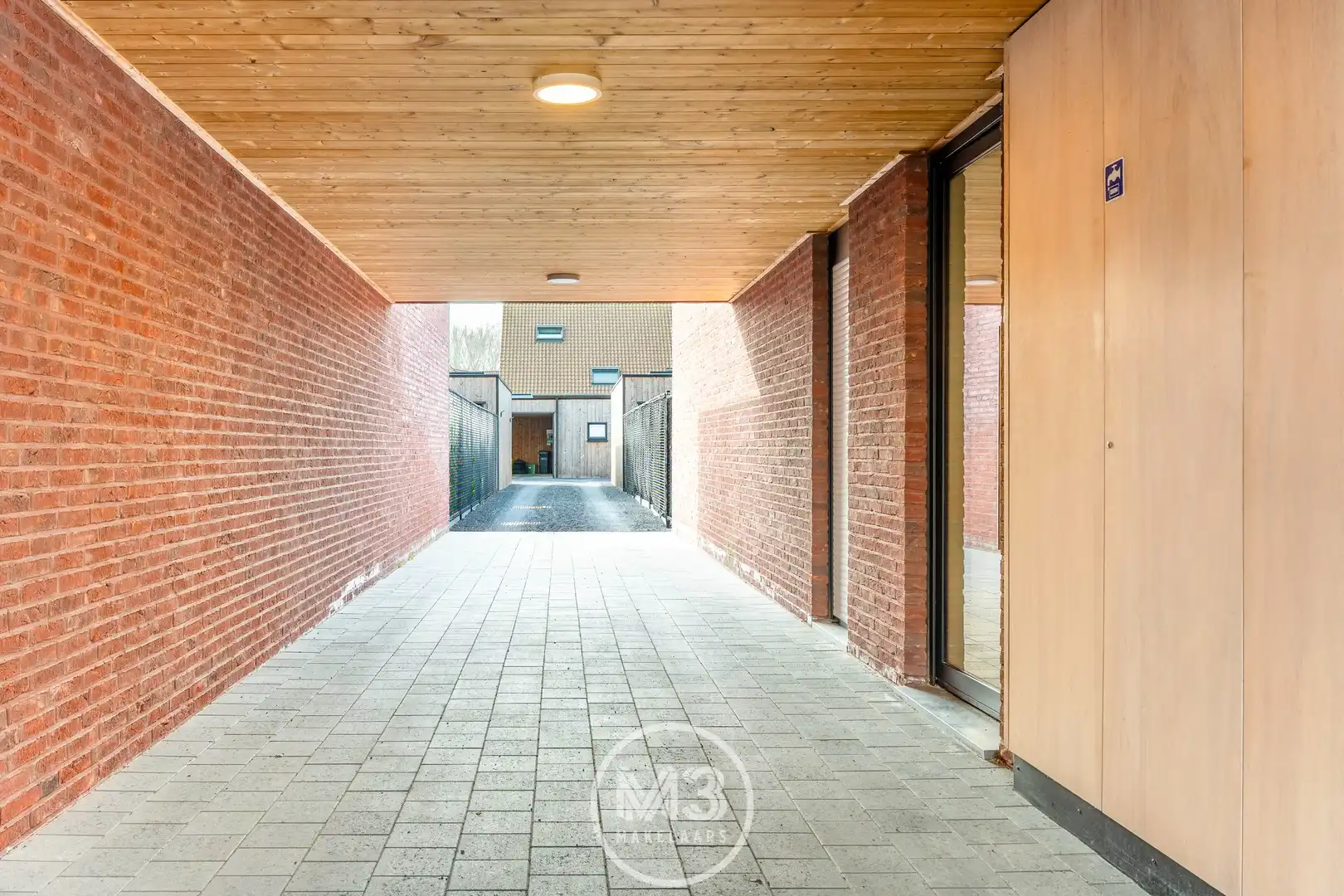 Gelijkvloers appartement met tuin en garage foto 13