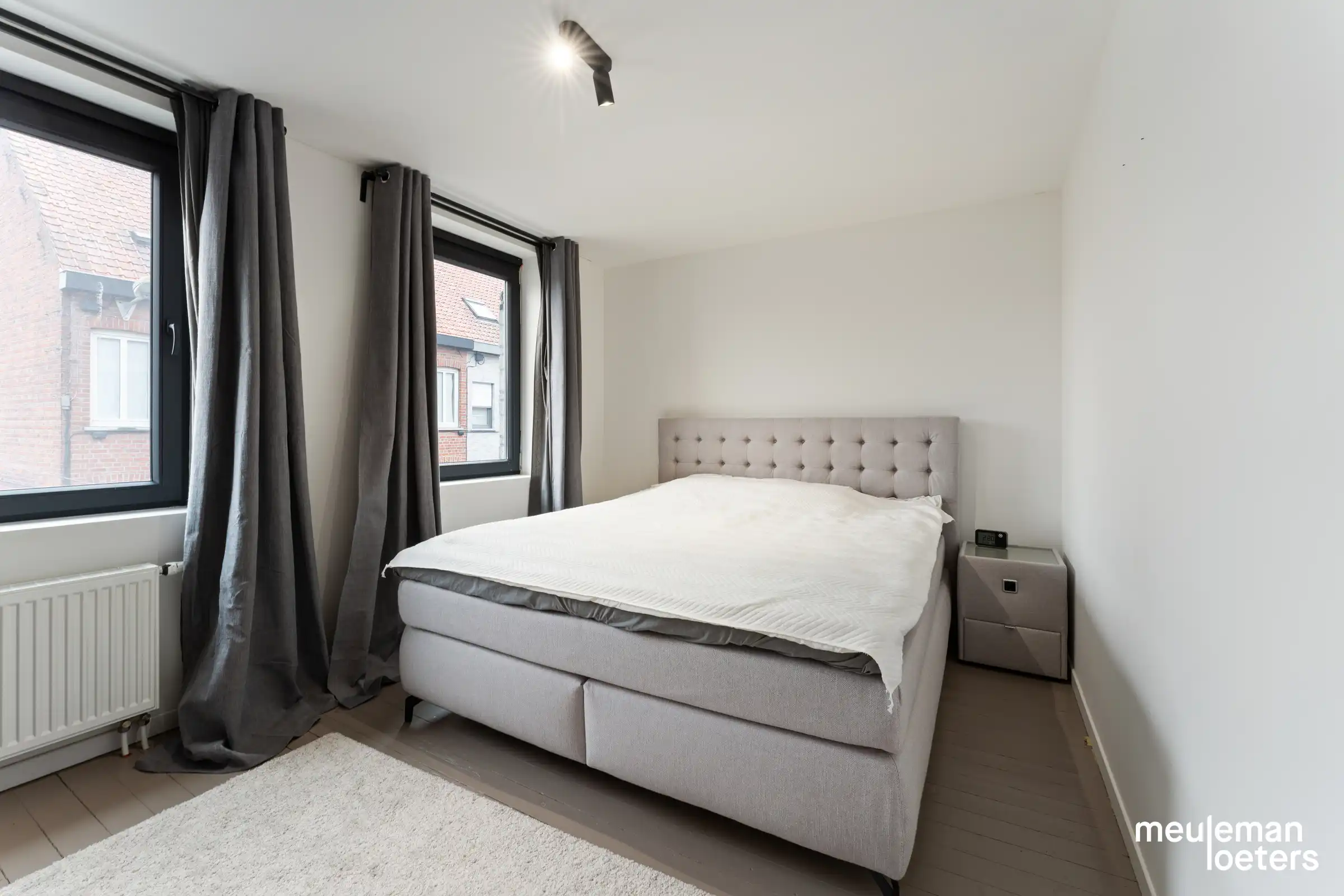 Volledig gerenoveerde woning met hedendaags comfort foto 8
