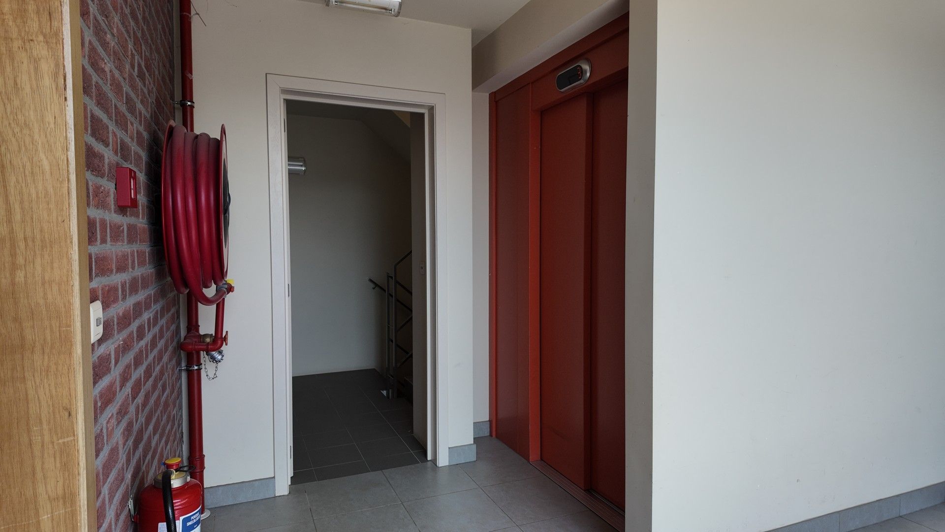 APPARTEMENT MET 2 SLKPS TE KOOP - HARTJE MAASMECHELEN foto 18