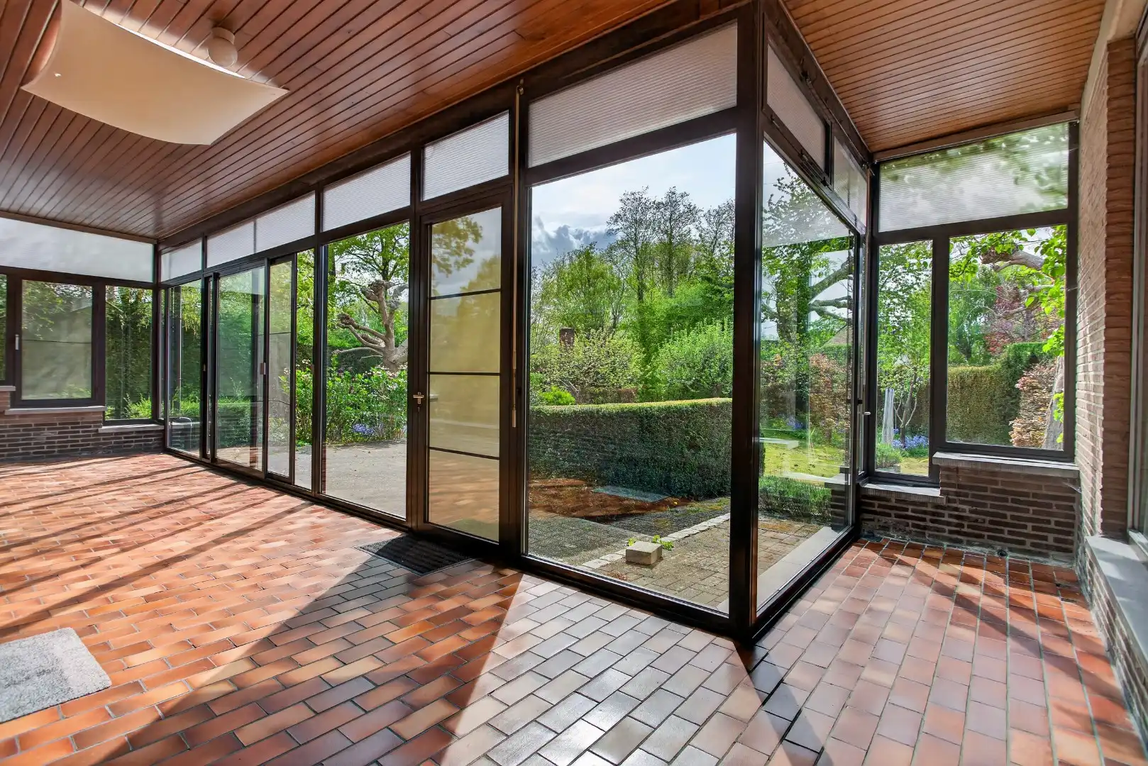 Ruime gelijkvloerse woning met veel potentieel op rustige ligging in Mol foto 28