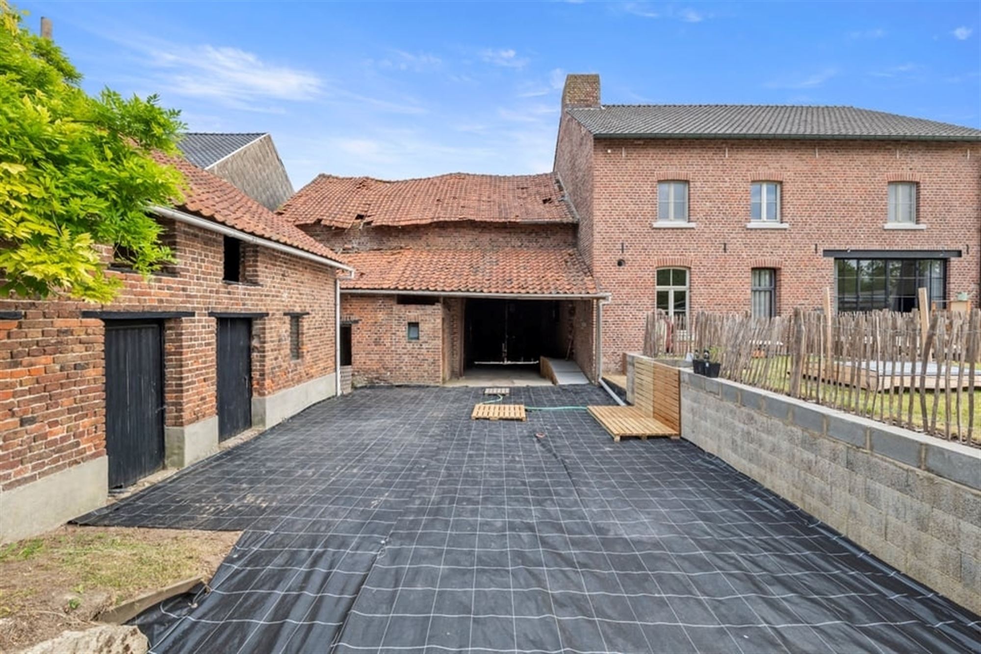AUTHENTIEKE WONING MET RUIME SCHUUR EN VEEL POTENTIEEL IN TONGEREN  foto 7