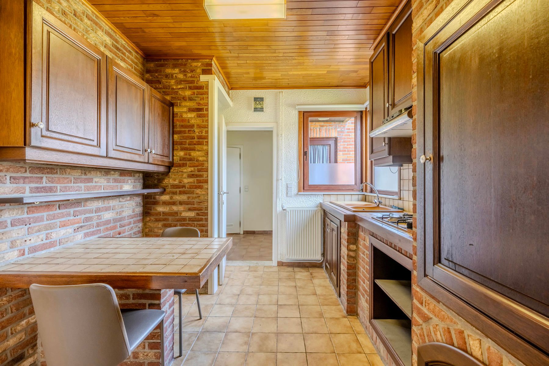 Centraal gelegen woning met 2 slpk foto 6