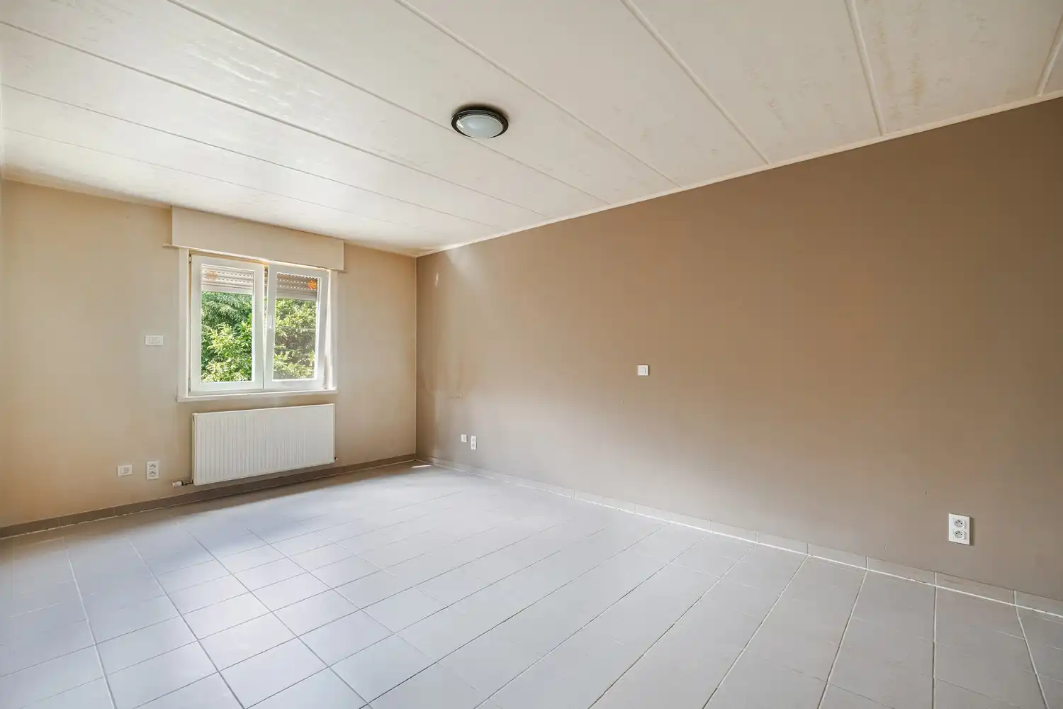 Ruim en veelzijdig appartement met 3 slaapkamers nabij het centrum van Lanaken foto 12