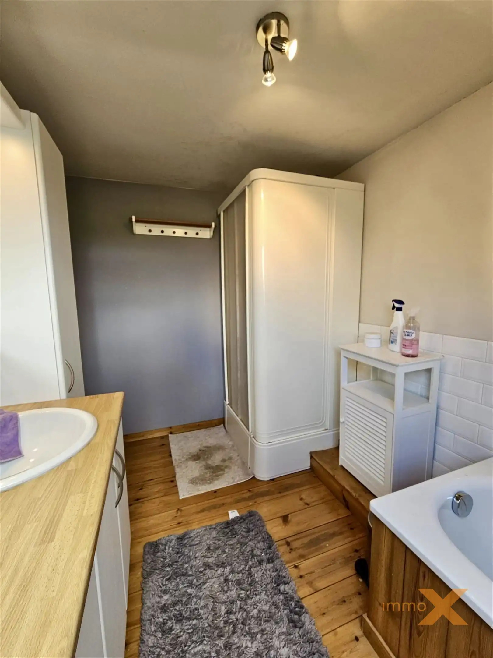 LICHTRIJK APPARTEMENT MET BALKON EN GARAGE foto 25