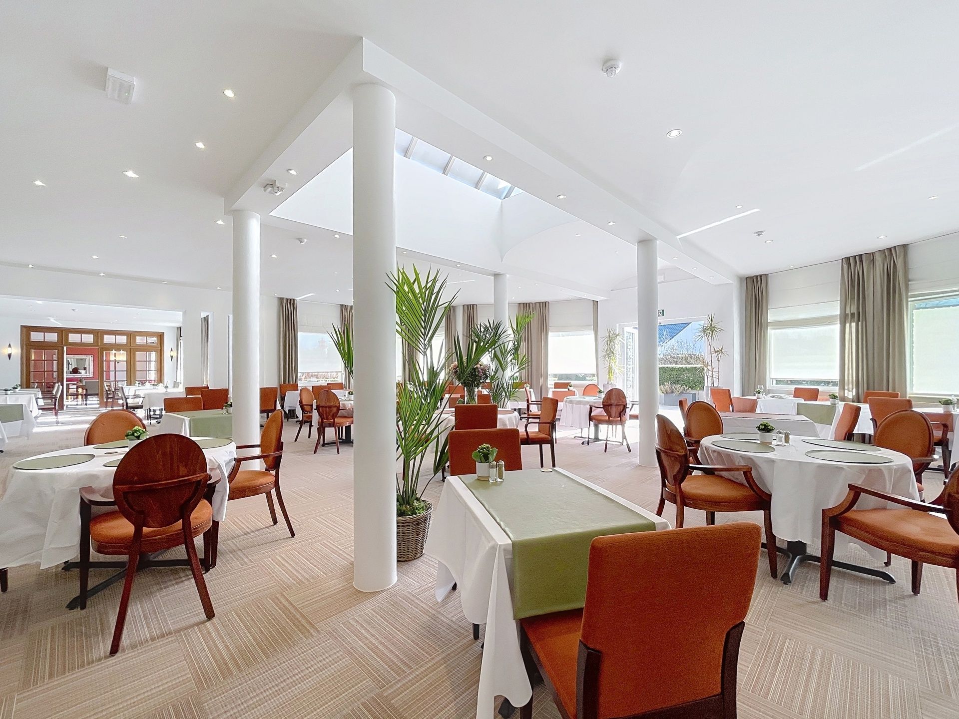 Ruim bemeubeld appartement te Sint-Denijs-Westrem foto 3