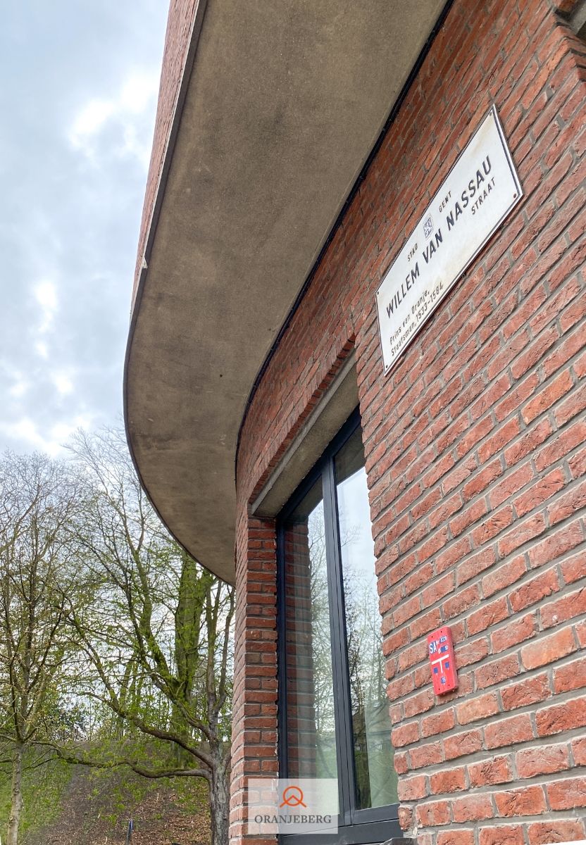Gerenoveerd ruim duplex appartement met 2 slpk's foto 4