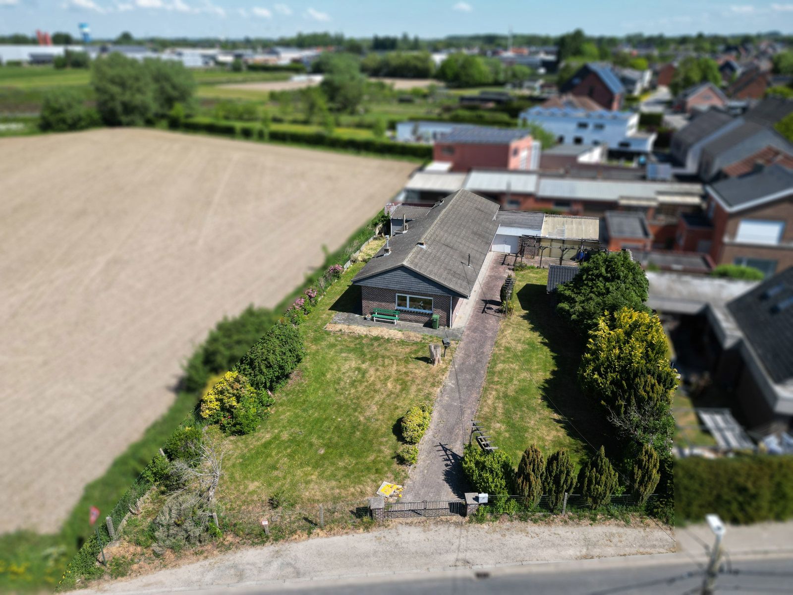 Hoofdfoto van de publicatie: Vrijstaande woning in een landelijke omgeving!