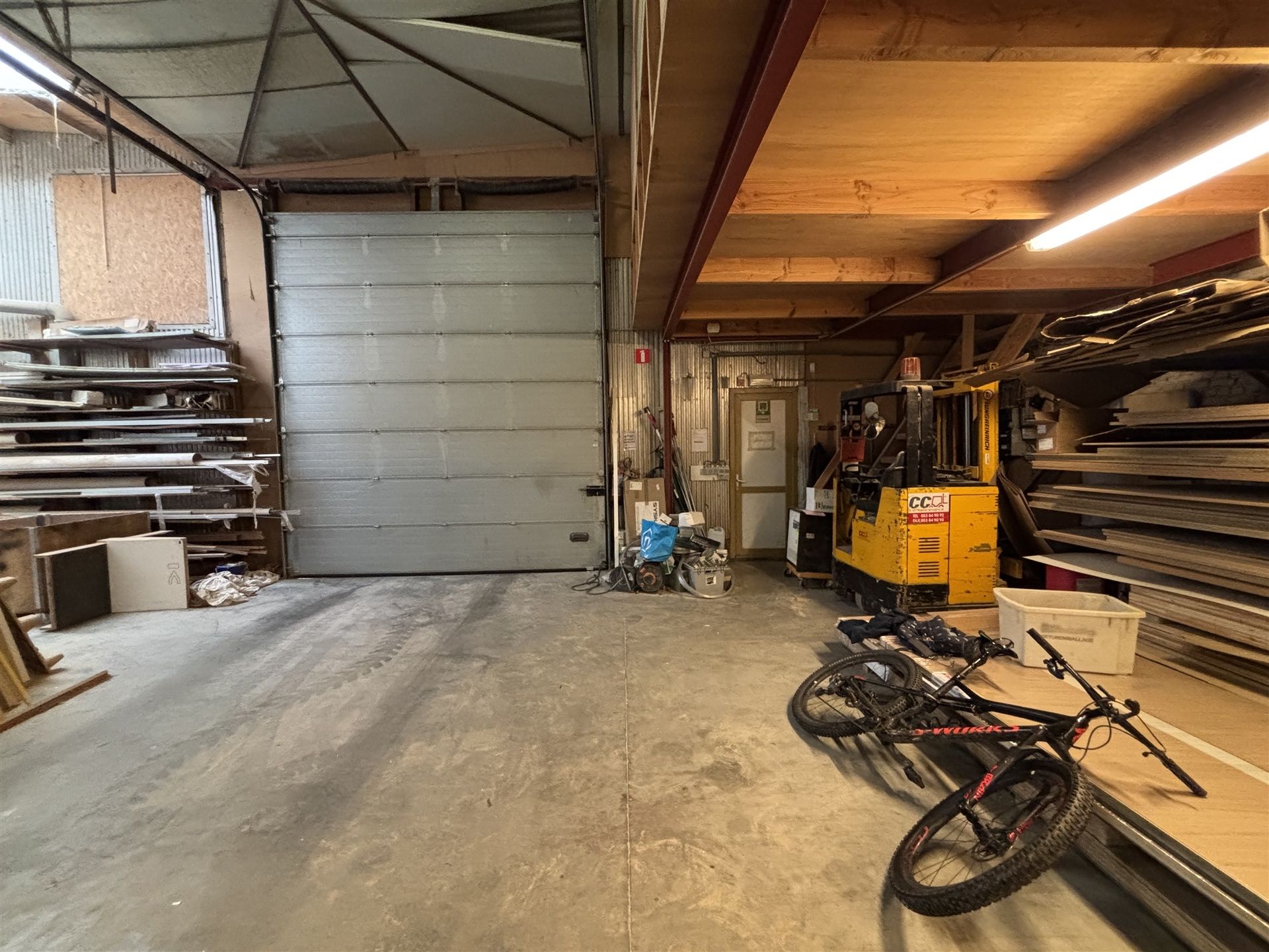 Loods met projectmogelijkheid in het hart van Merchtem foto 5