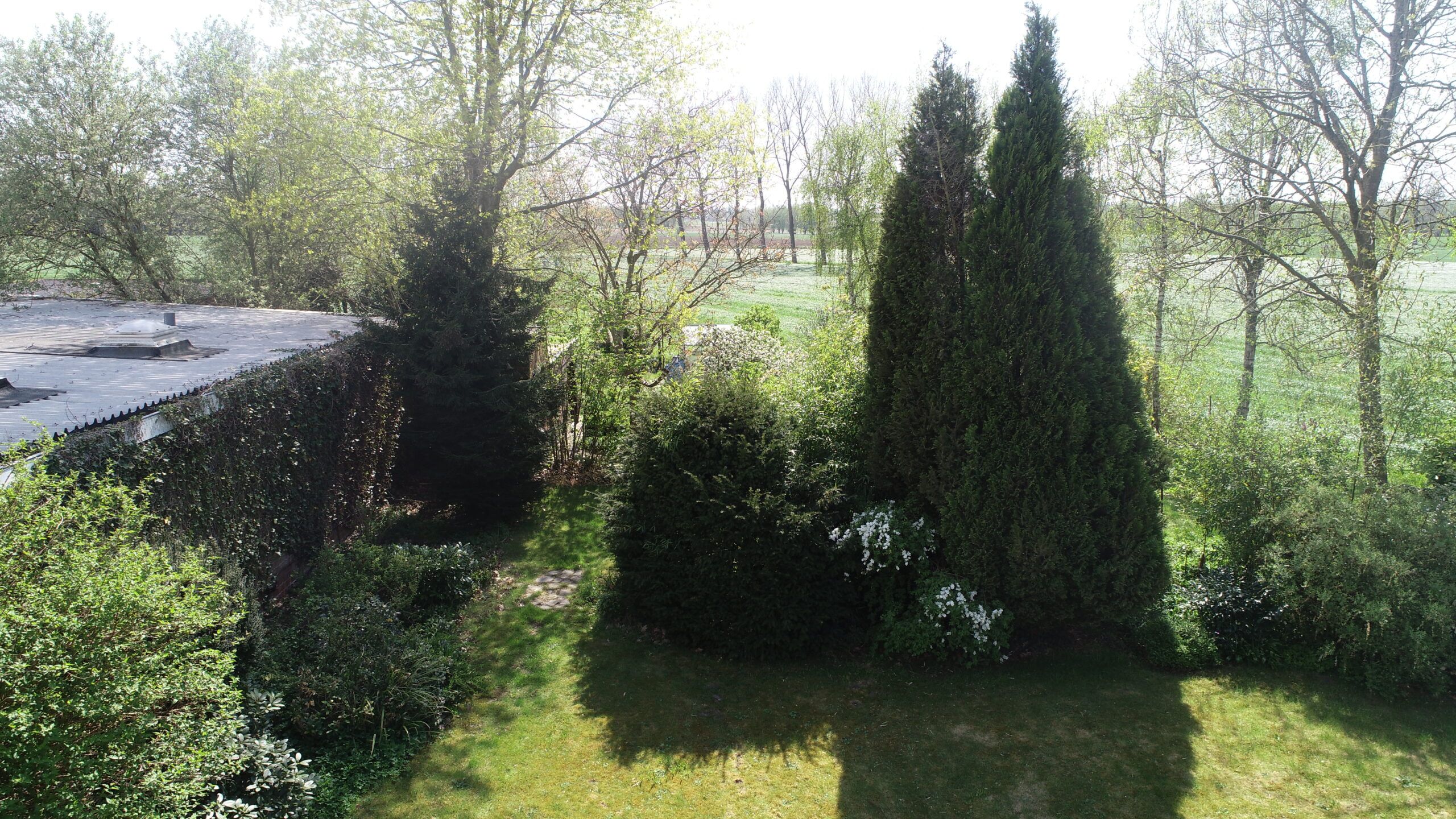 Prachtige tijdloze villa (3 slpks) met mooie tuin in Belsele. foto 17