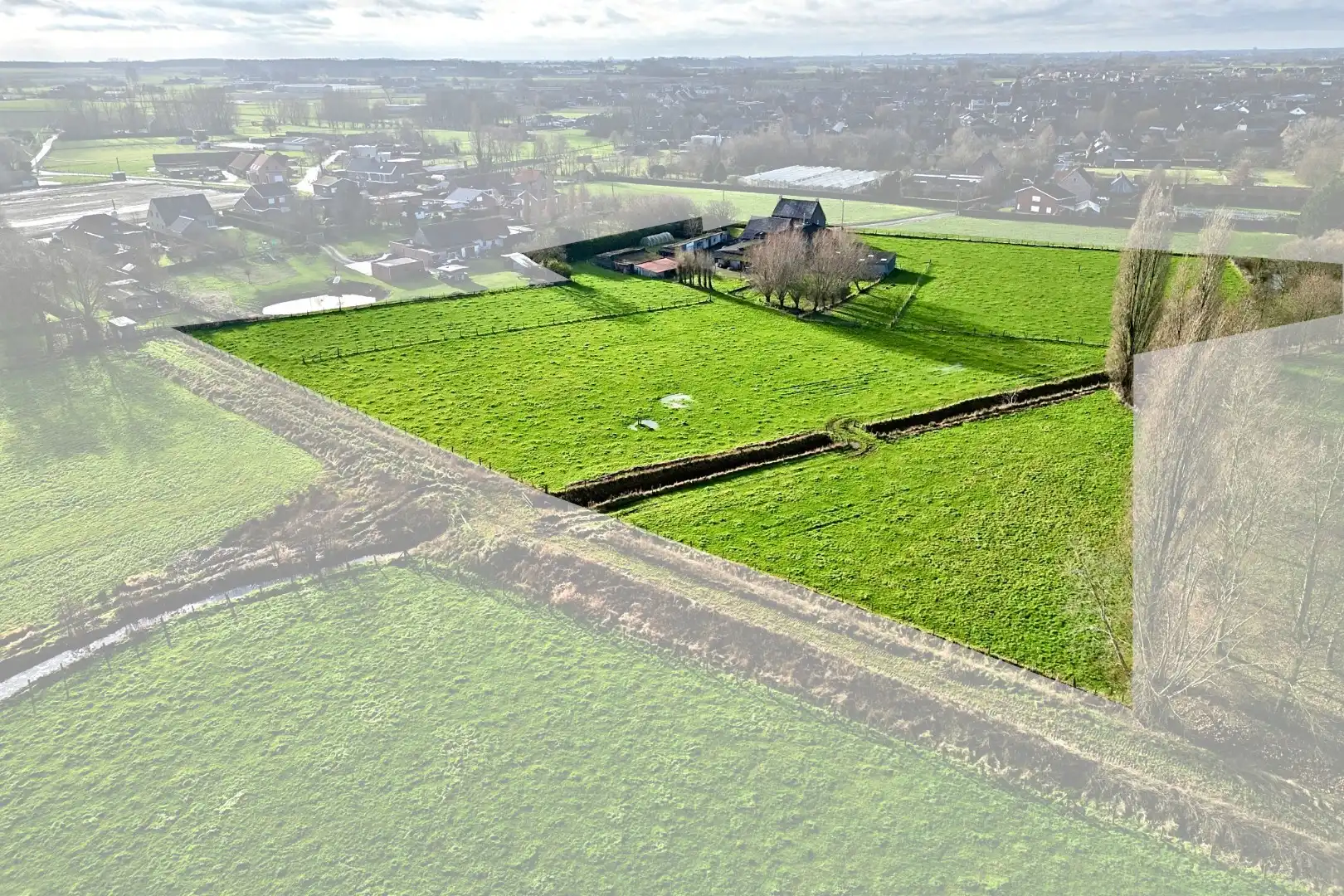 Lichtervelde - Rustig gelegen hoeve op perceel van 21.078 m²! foto 4