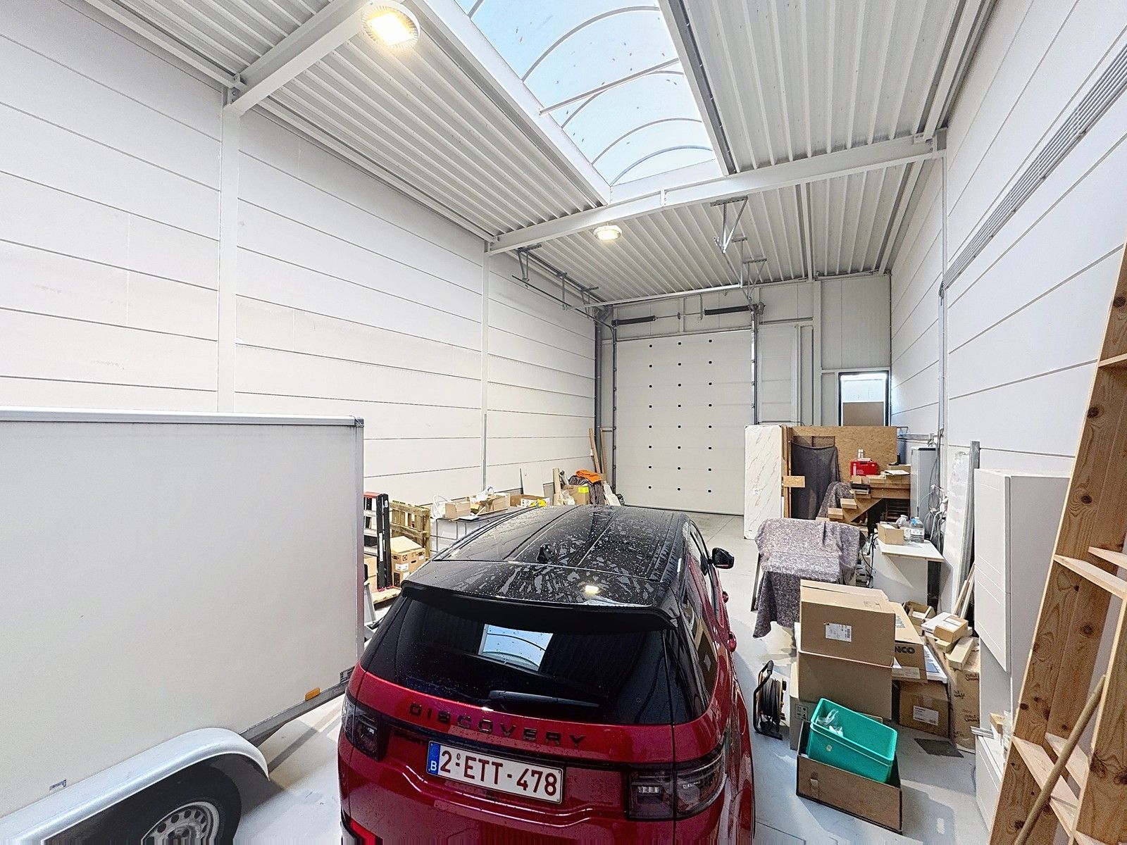Instapklaar MAGAZIJN (174,5m²) met alle voorzieningen en private parkeerplaats voor de deur te Brugge (Sint-Michiels), Ten Briele. Geen WVI! foto 4