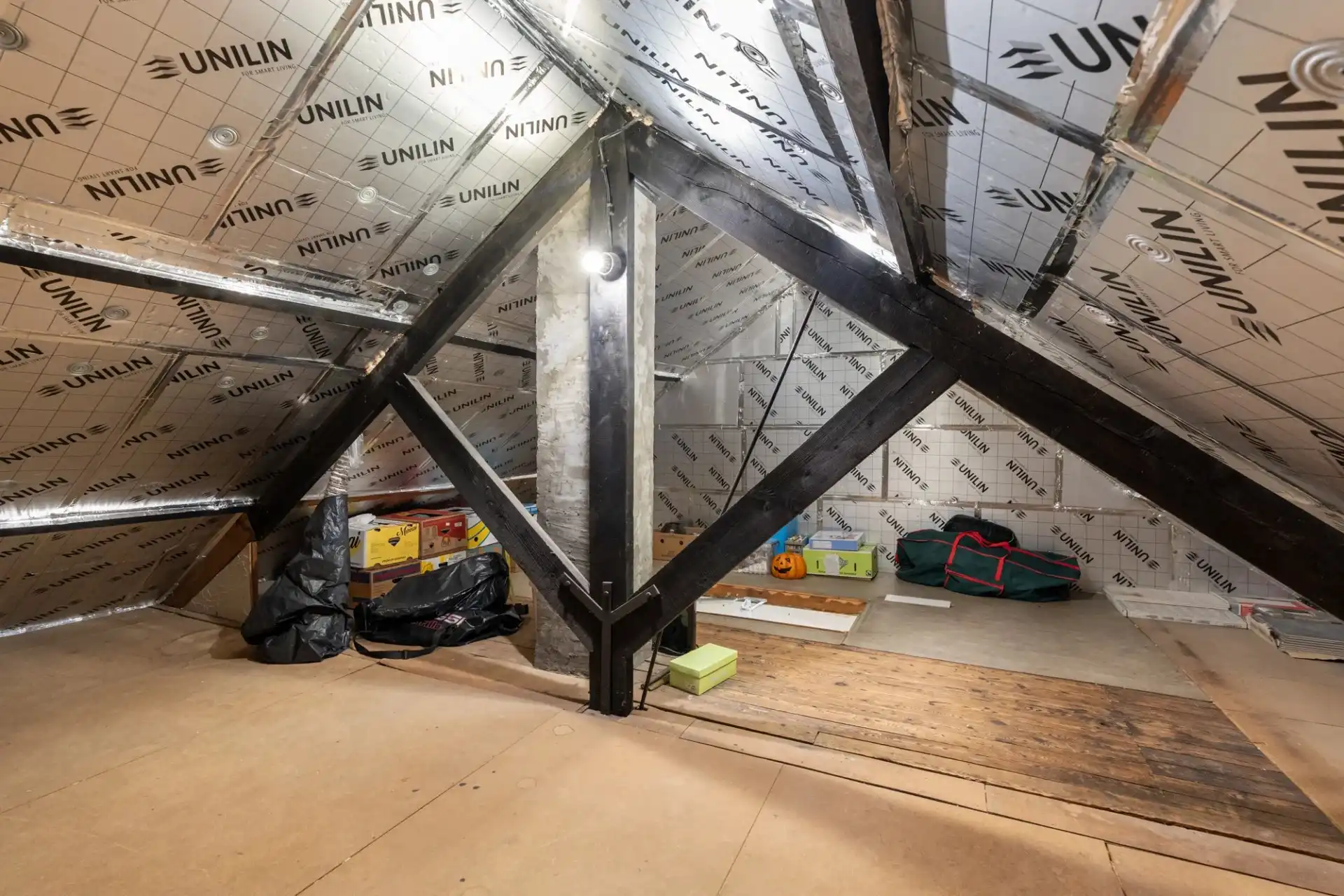 Vernieuwde woning te Helchteren foto 15