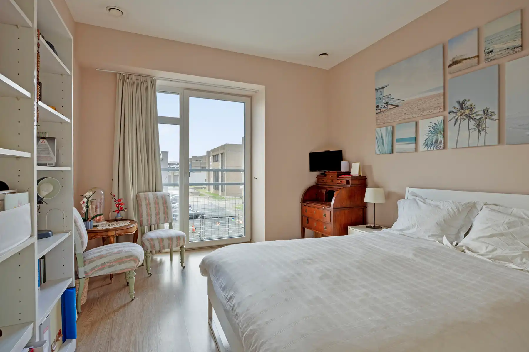 Appartement met 3 slaapkamers, 2 badkamers en staanplaats foto 9