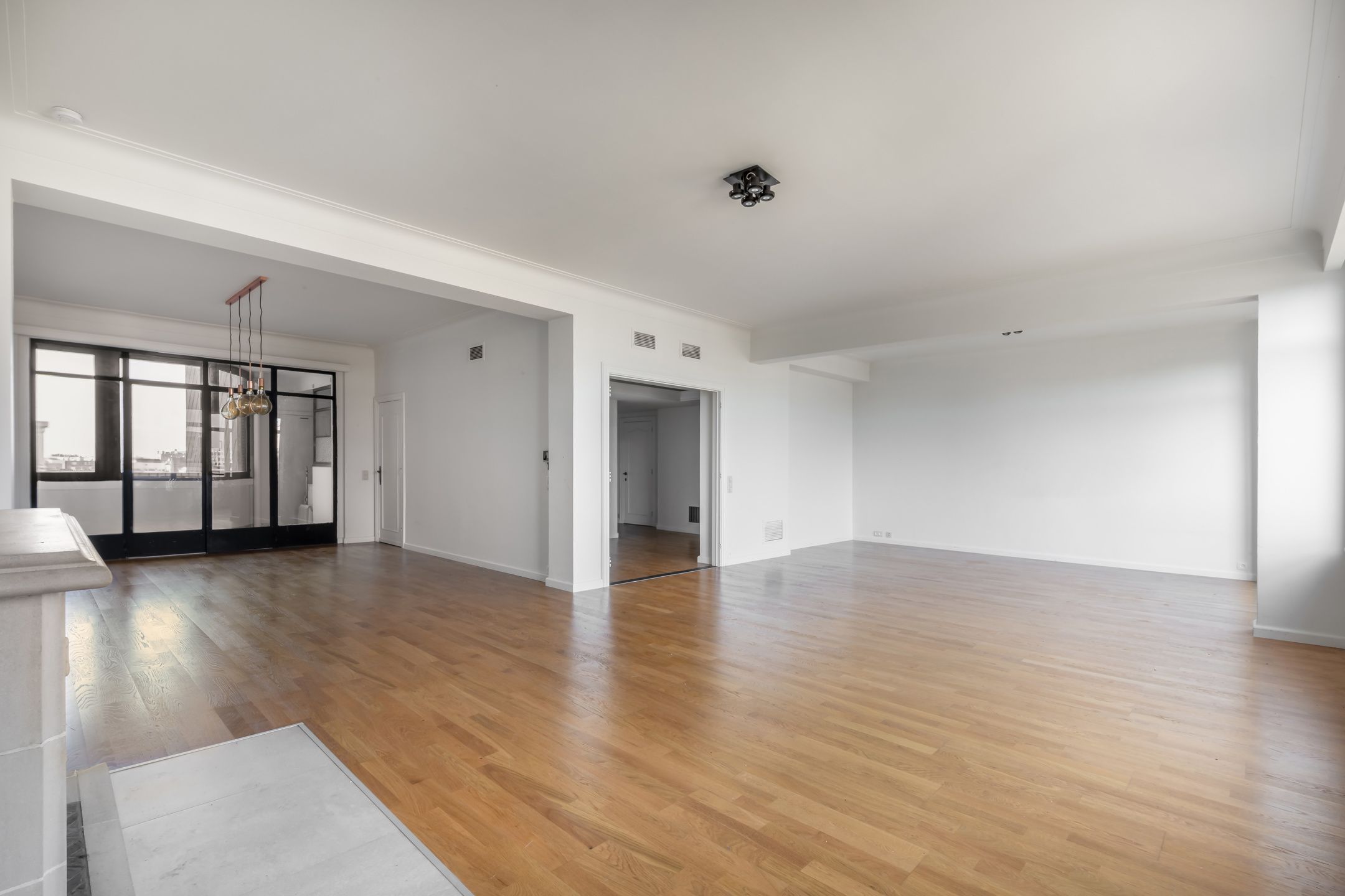Riant licht appartement vlakbij Stadspark en centrum foto 9