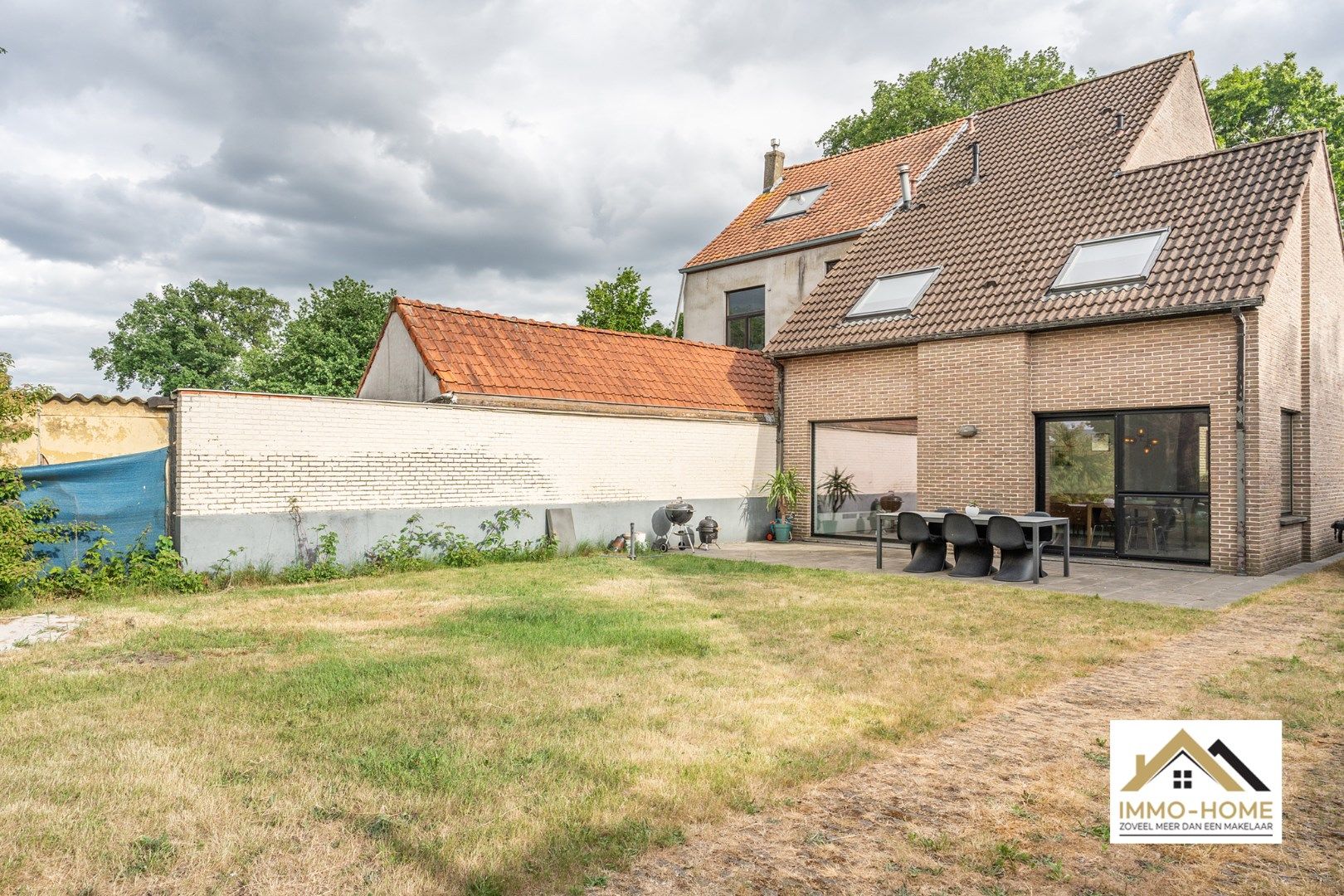 Instapklare halfopen bebouwing in groene omgeving foto 23