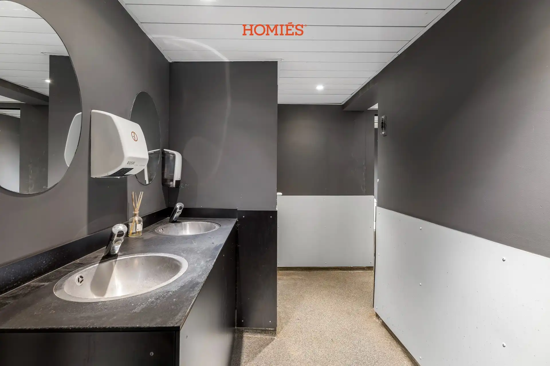 Exclusief handelspand op AAA-locatie te huur foto 10