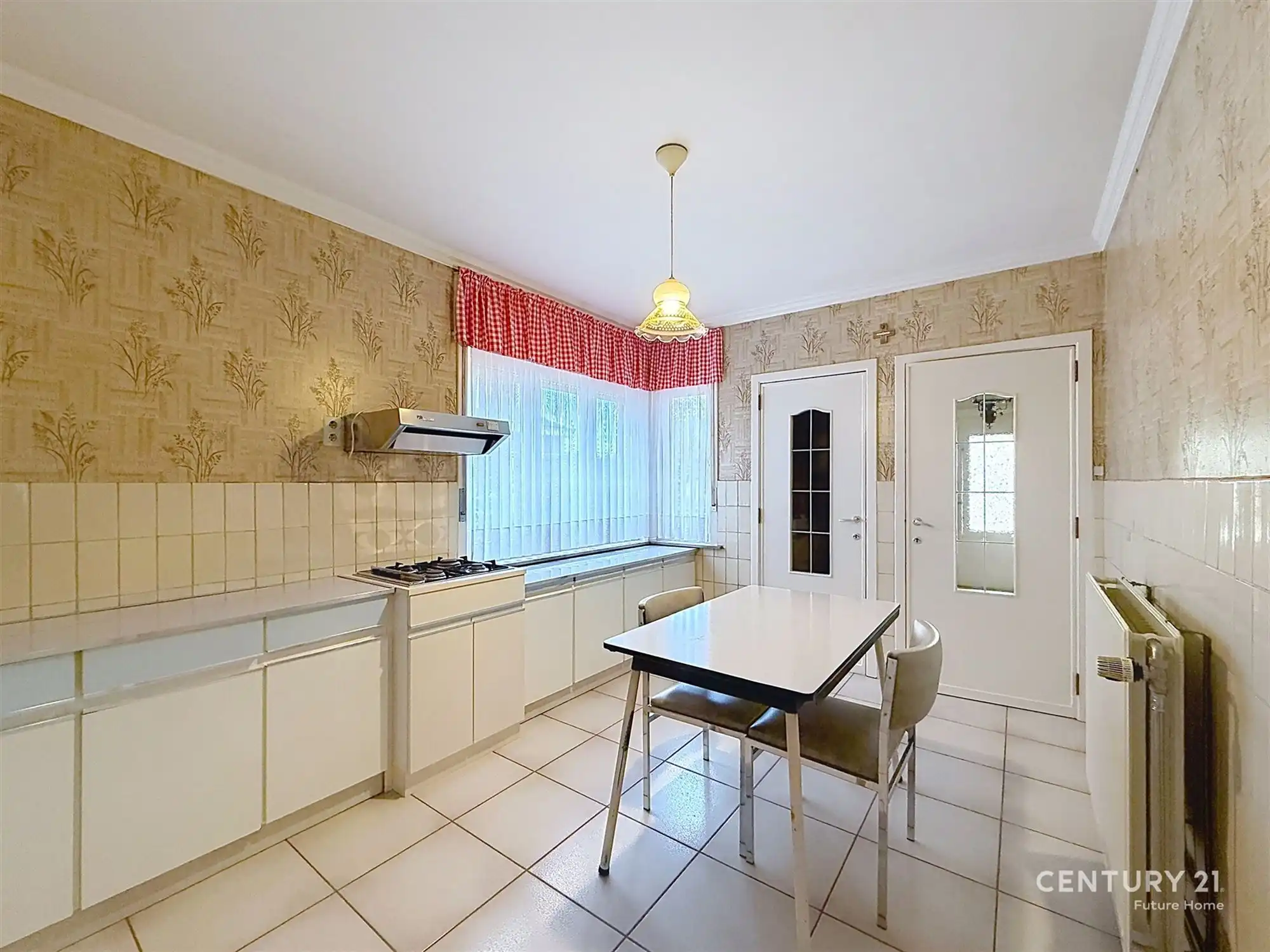 Goed onderhouden woning met veel potentieel foto 9