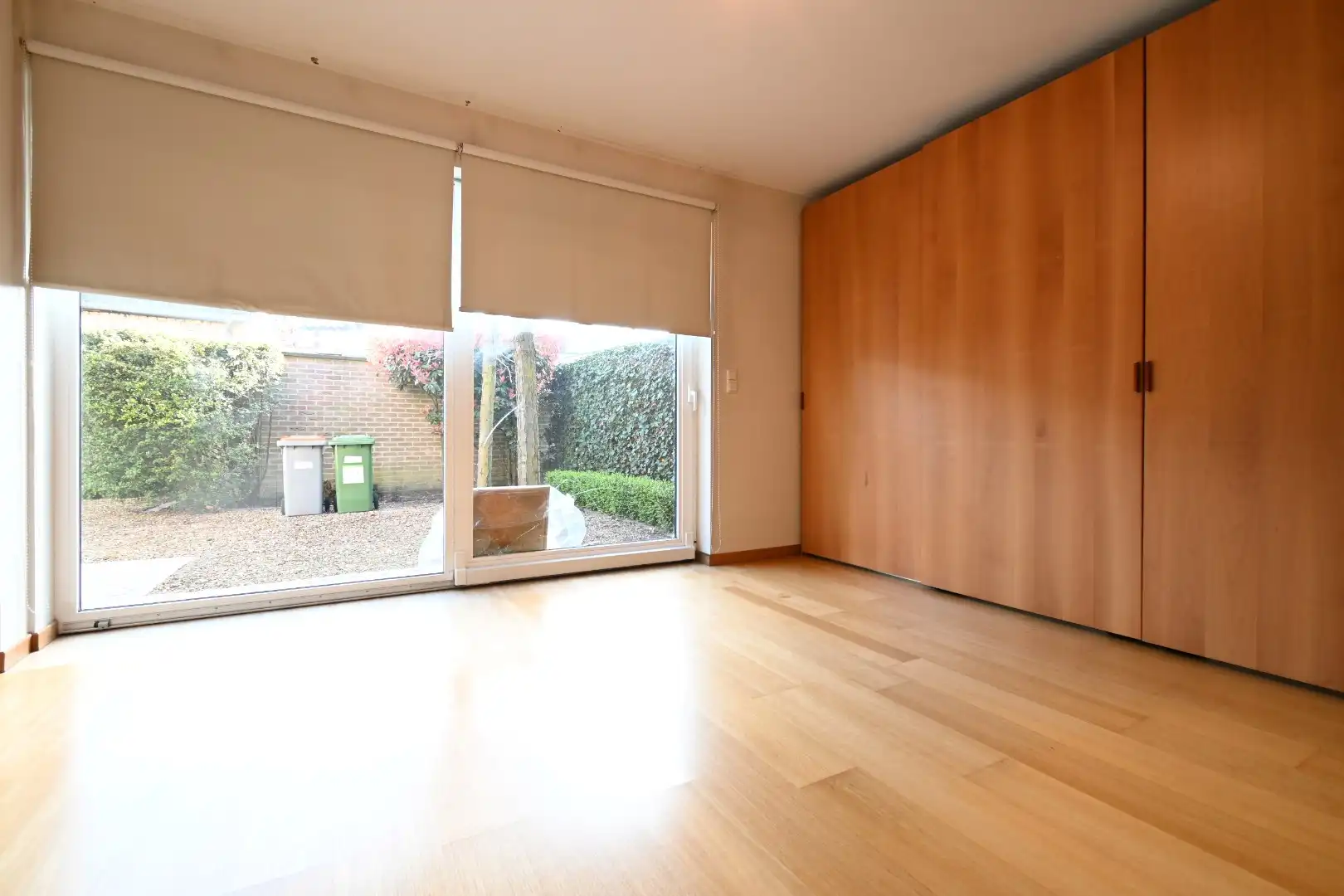 Degelijk 2-slaapkamer gelijkvloersappartement met autostandplaats + in hartje Bilzen foto 18