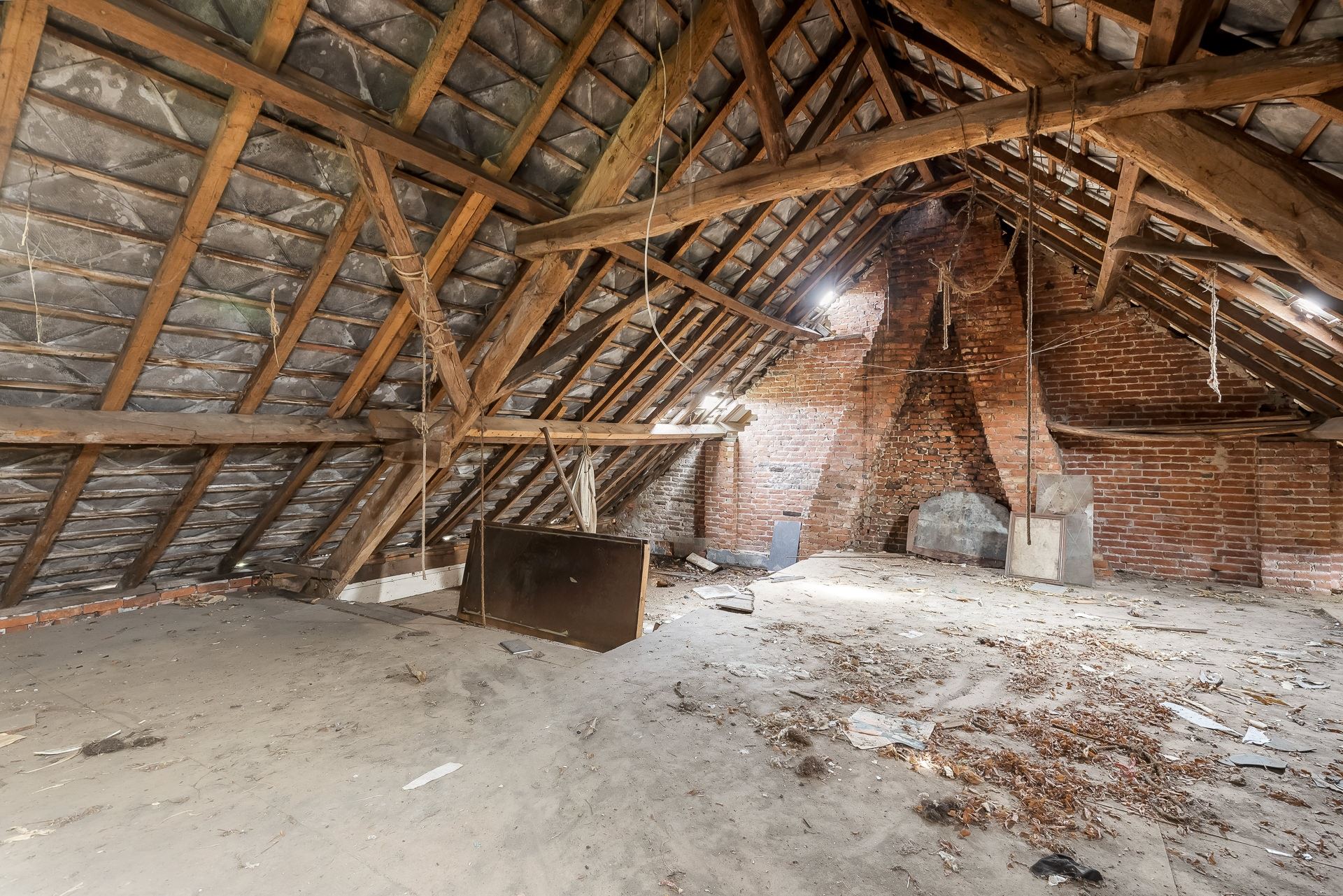 Charmante, volledig te renoveren of herop te bouwen hoeve op een perceel van bijna 2 hectare foto 14