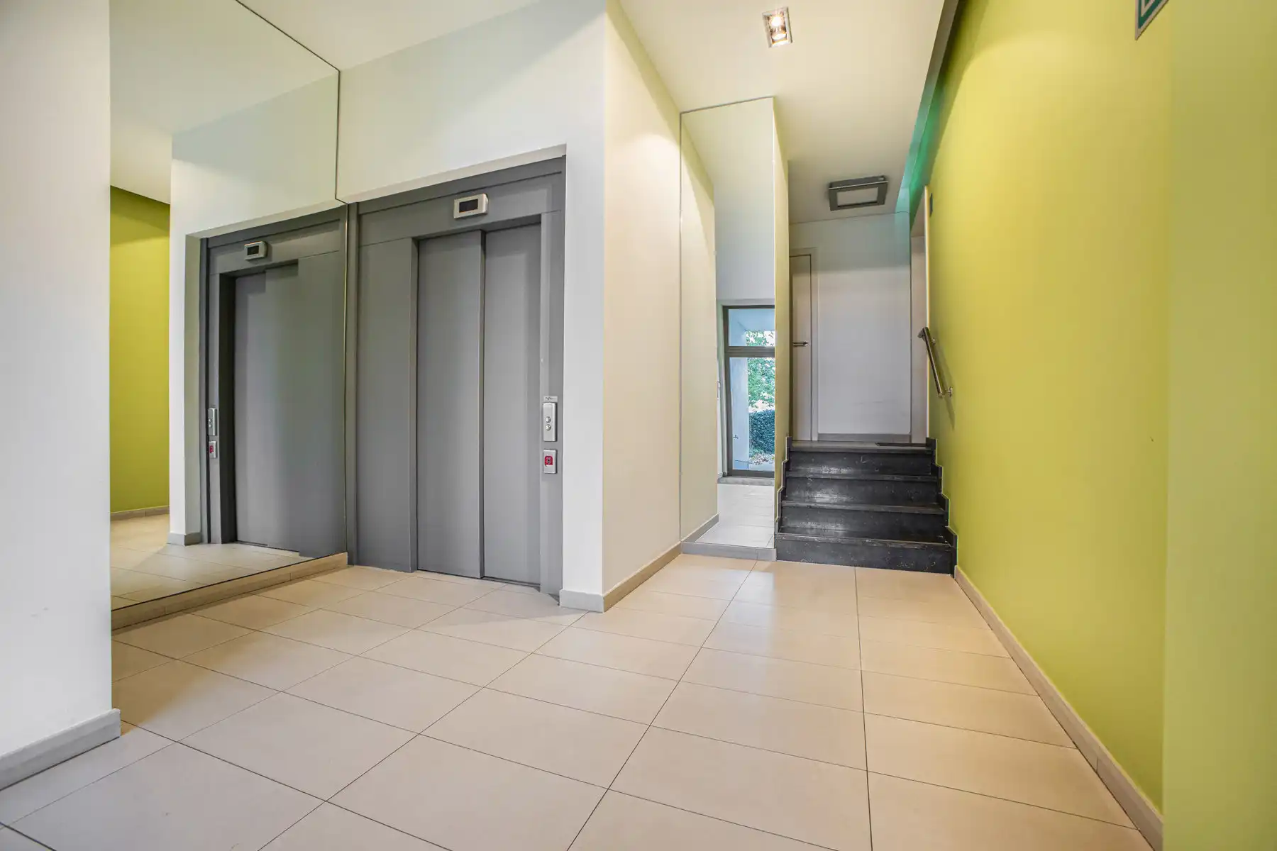Appartement met 2 slaapkamers, terras, kelder en staanplaats foto 22