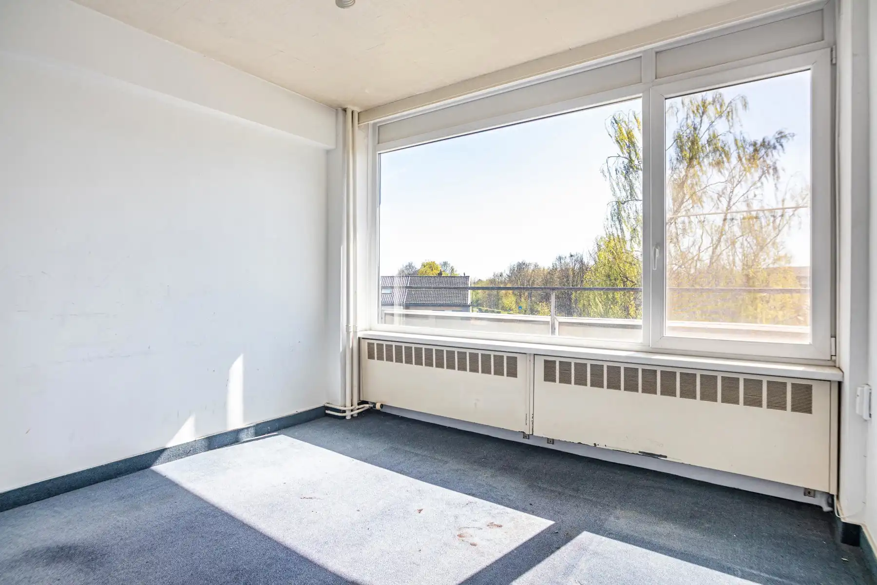 Ruim 3-slaapkamerappartement met potentieel foto 11