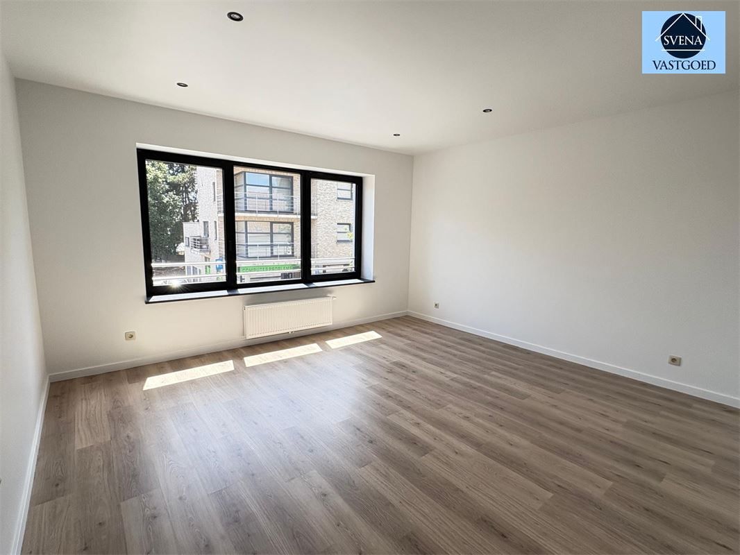 PRACHTIG GERONOVEERDE WONING MET 4 SLAAPKAMERS foto 13