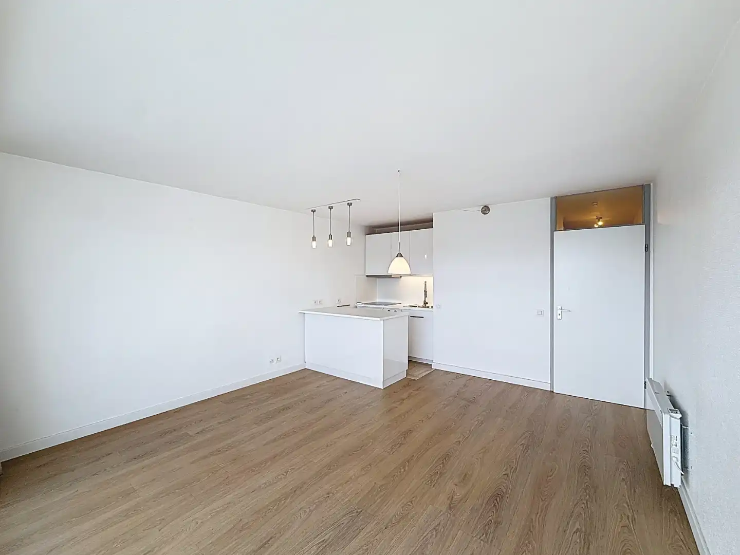 Zuid georiënteerde studio met panoramisch uitzicht op de vaargeul van Nieuwpoort foto 5