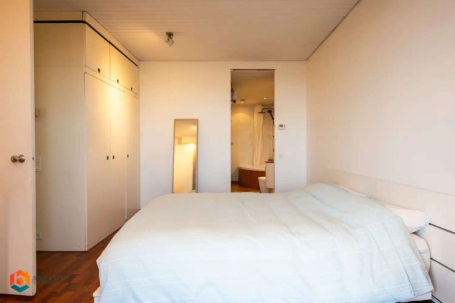 Exclusieve penthouse met 3 slpkrs, zéér riant terras (115 m²) en 2 autostaanplaatsen foto 11