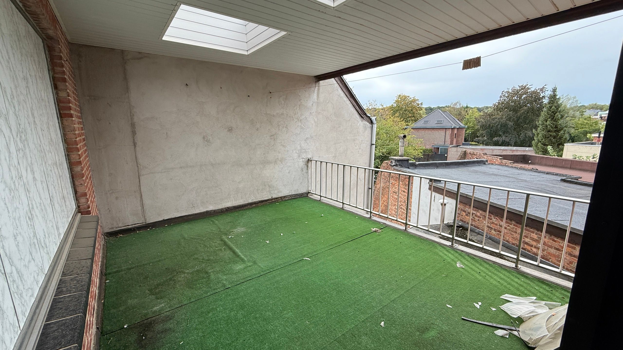 Handelspand met woonst op uitstekende locatie foto 14