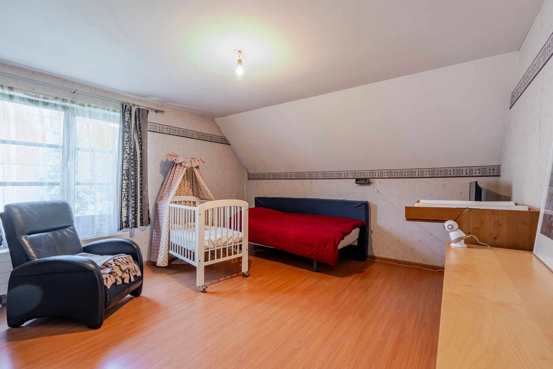 Vrijstaande gezinswoning met 3 slaapkamers, garage en tuin foto 23