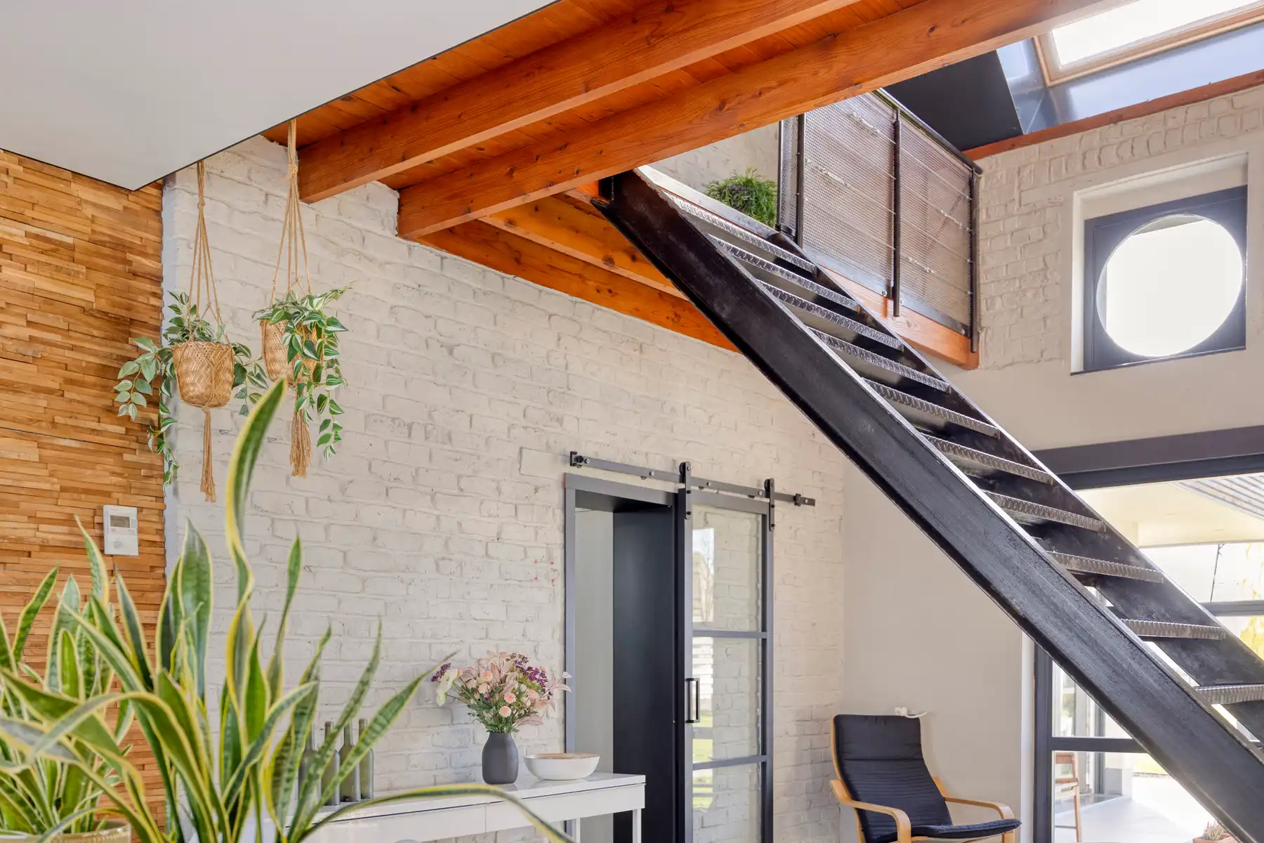 Woning met bijhorende zorgwoning / zelfstandige ruimte foto 8