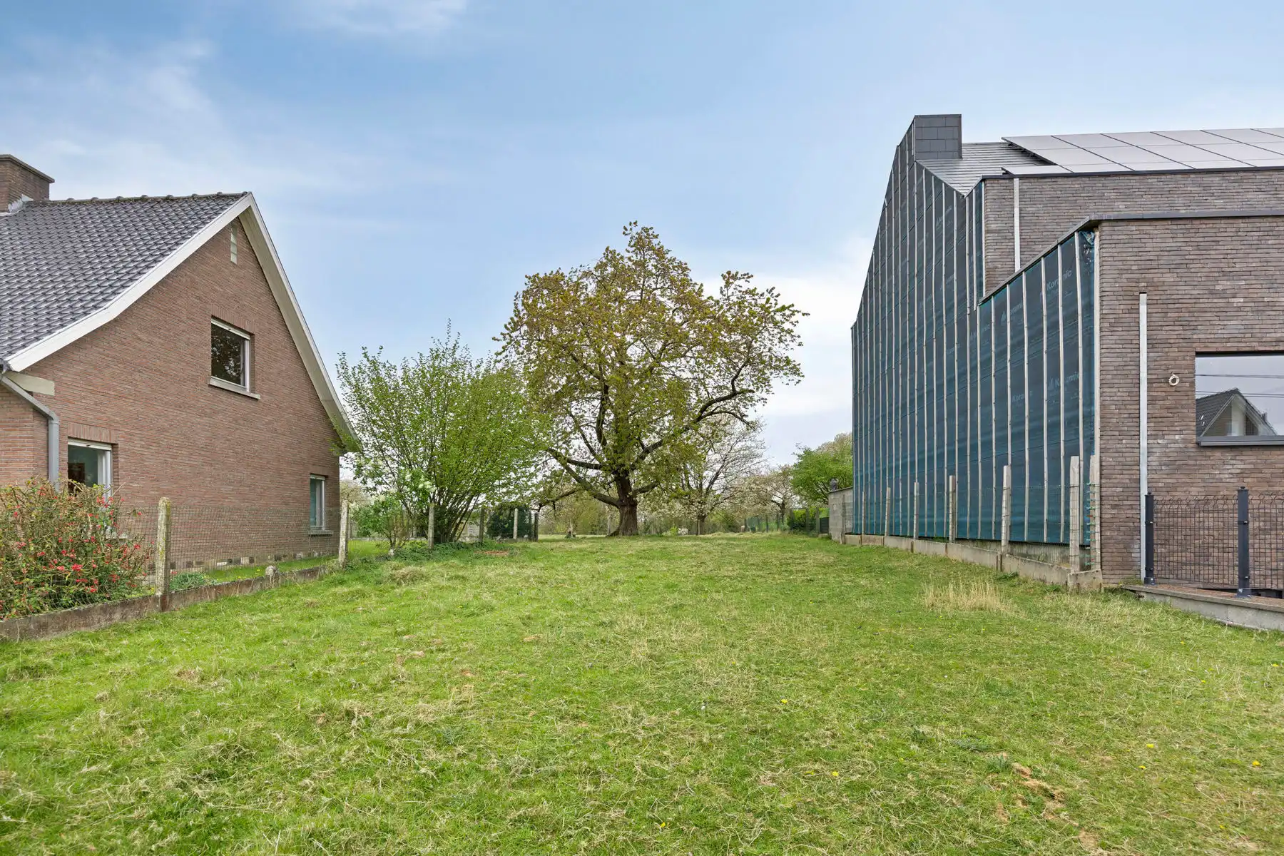 Bouwgrond voor driegevelwoning  foto 2