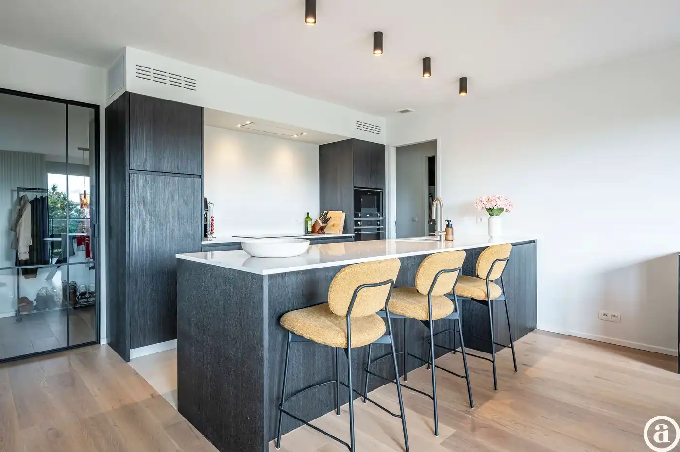 Recent appartement met groot terras, centrum Waregem [Stationsstraat]. foto 11