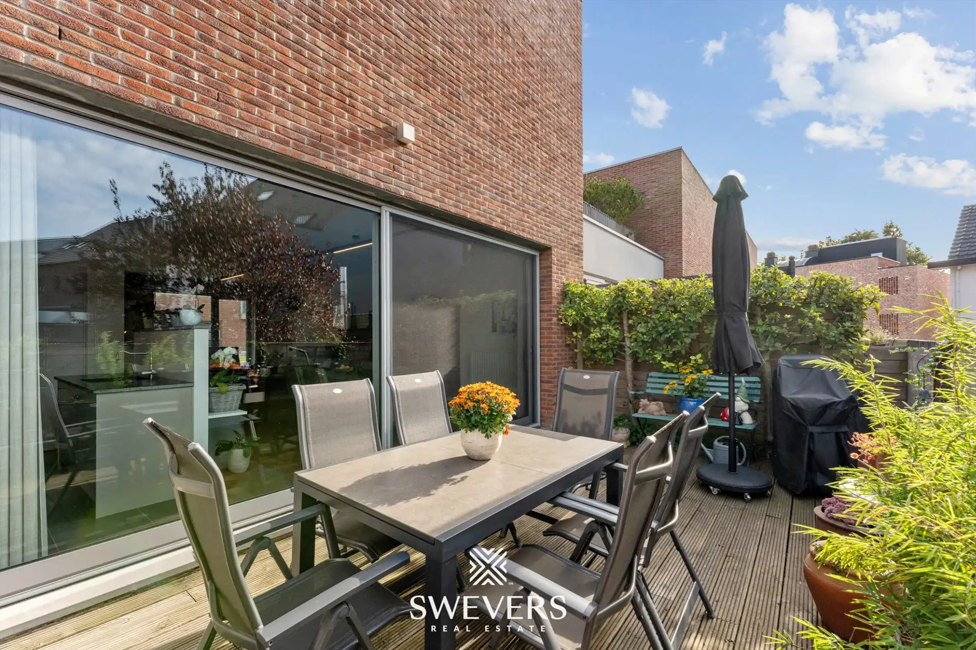 Recent en ruim duplex appartement (140m²) met 2 grote terrassen in centrum Diepenbeek foto 17