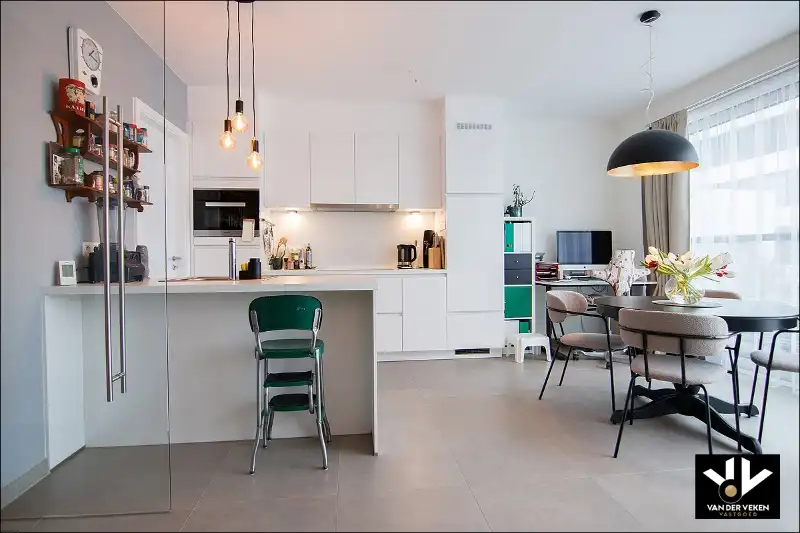 MOOI AFGEWERKT 2 SLAAPKAMER APPARTEMENT foto 8