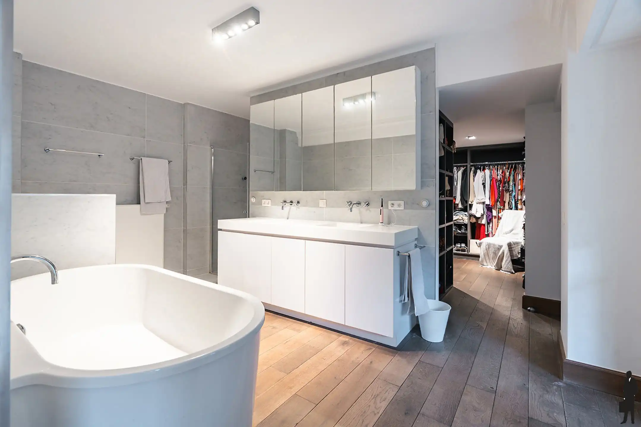 Unieke loftvilla met high-end afwerking en een fenomenale private stadstuin van 400 m² foto 24