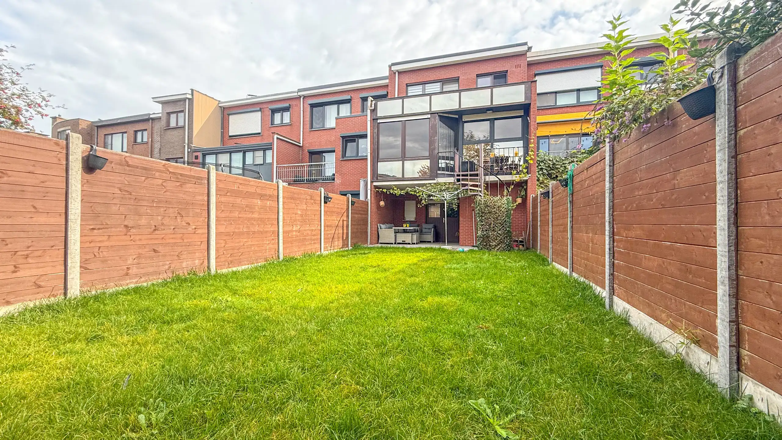 Volledig gerenoveerde woning met 3 slpks + garage en tuin! foto 41