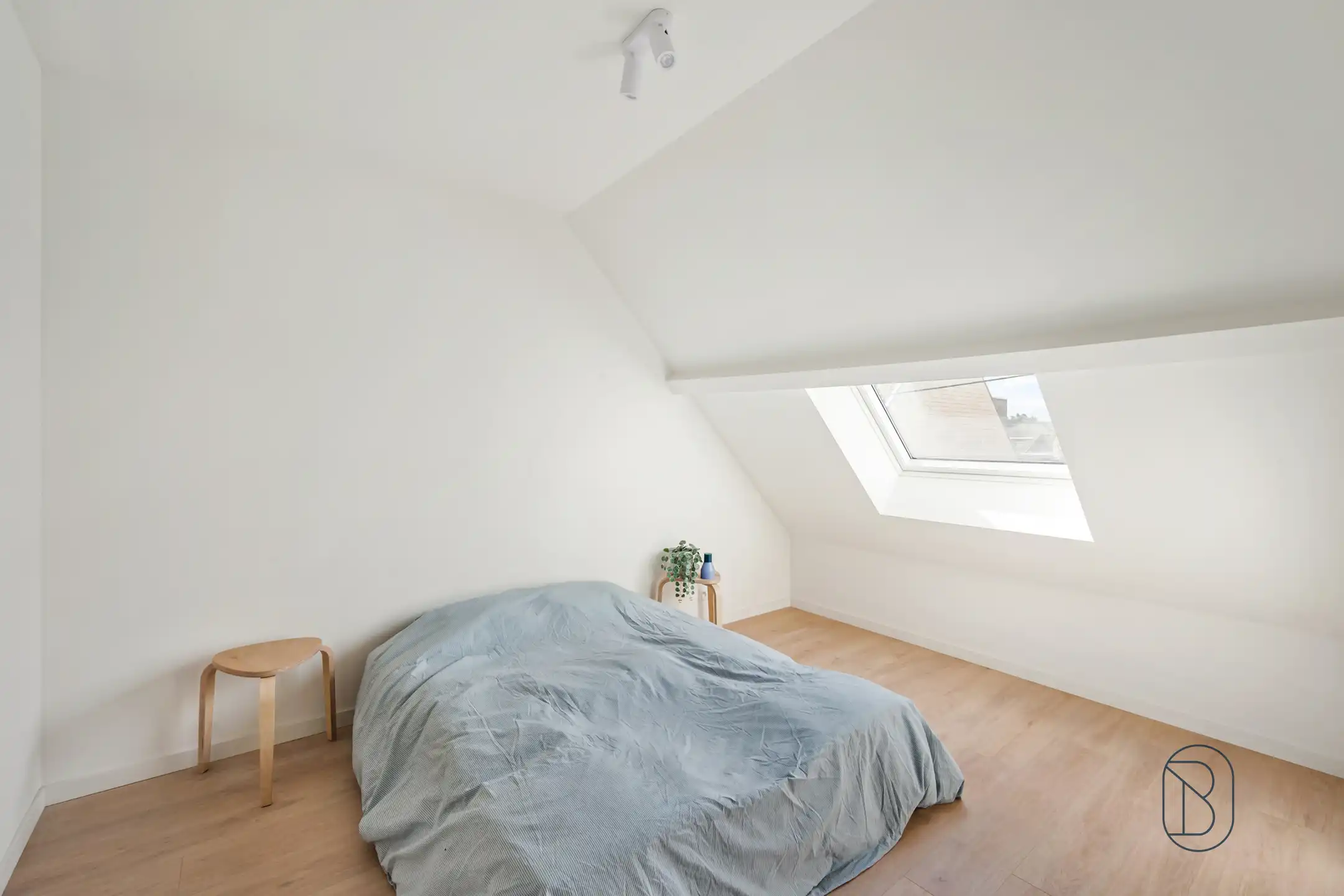 Rustig gelegen instapklare rijwoning met 3 slk en leuke tuin foto 14