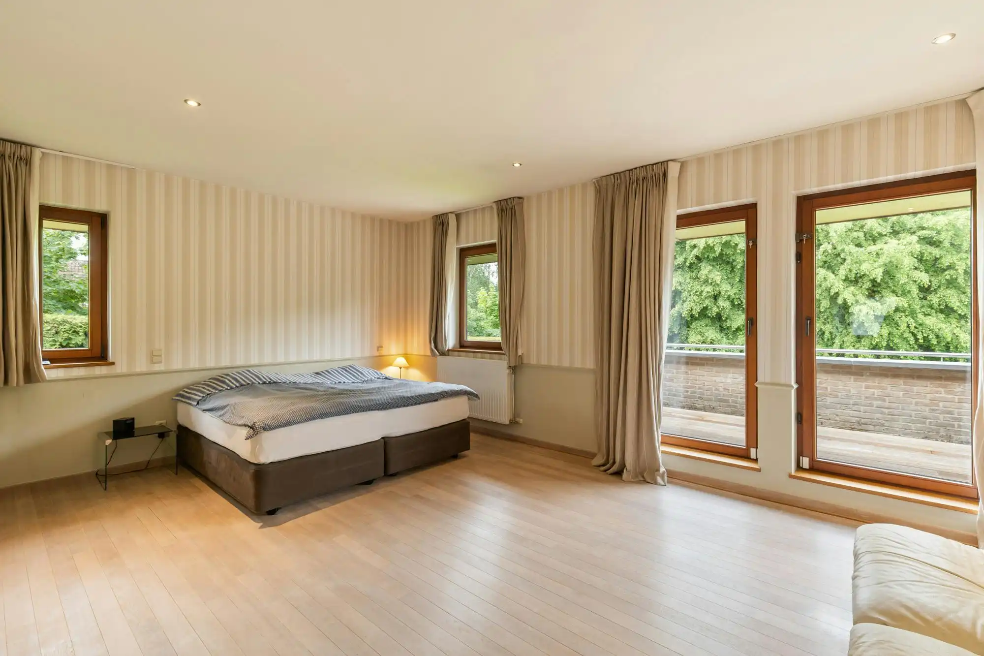 Luxe design villa met zwembad in het prestigieuze Bouchout foto 20