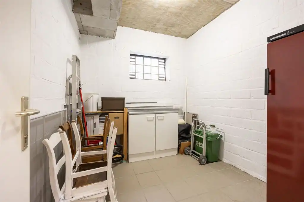 Groot hoekappartement met bijzonder veel lichtinval op de 2e verdieping foto 16