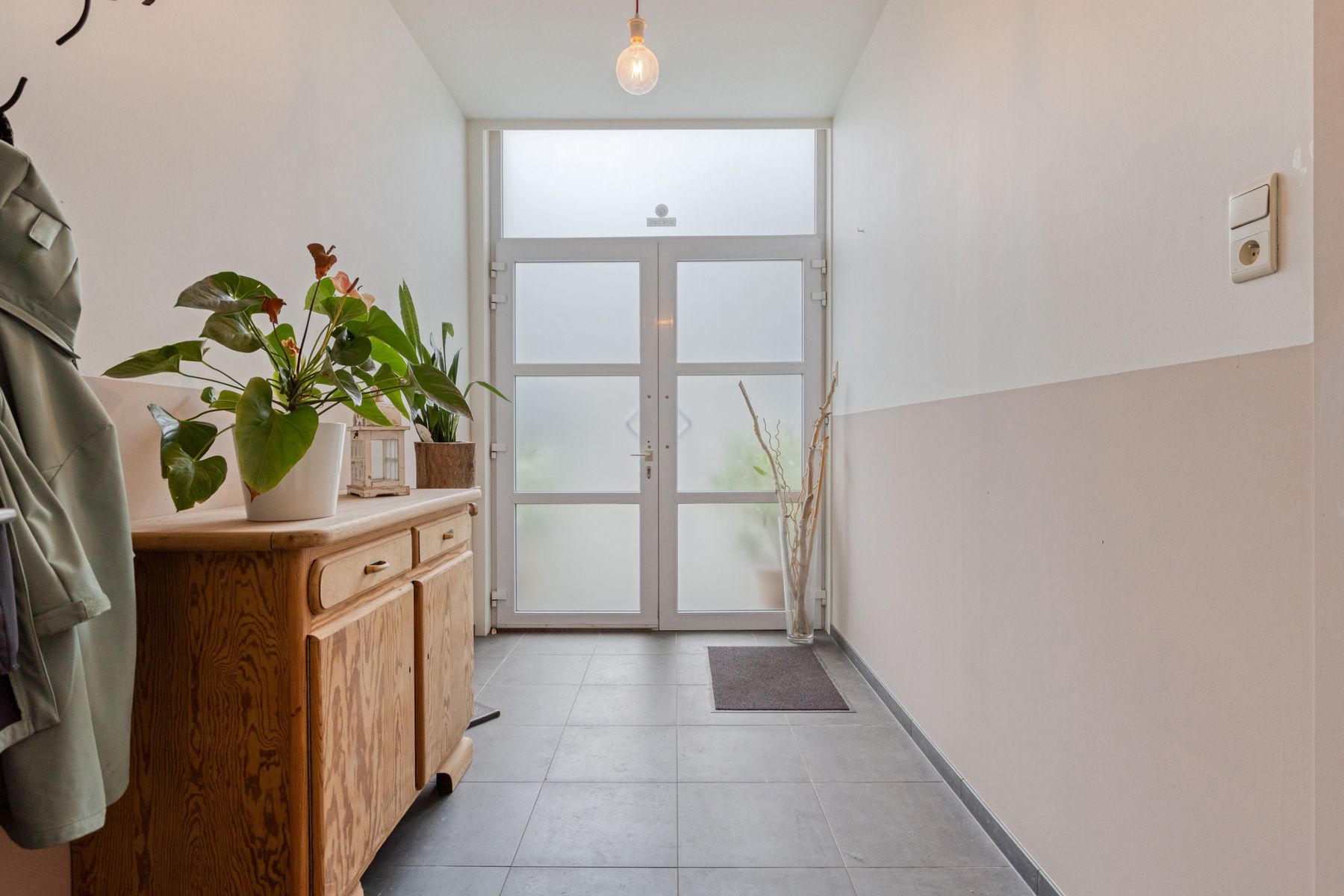 Karaktervolle woning met 3-4 slaapkamers en tuin. foto 2