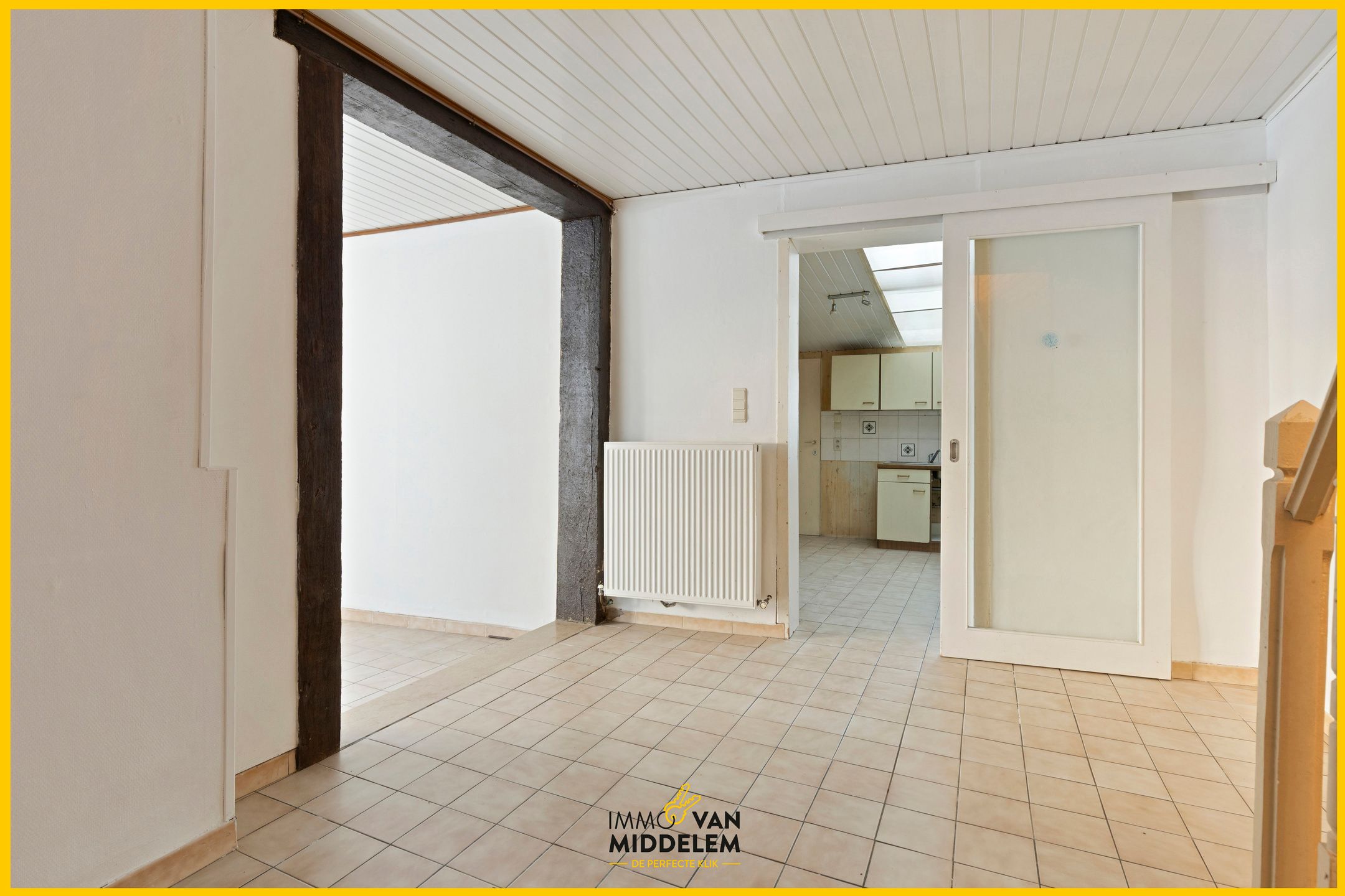 TE RENOVEREN WONING MET 2 KAMERS EN GARAGE foto 5