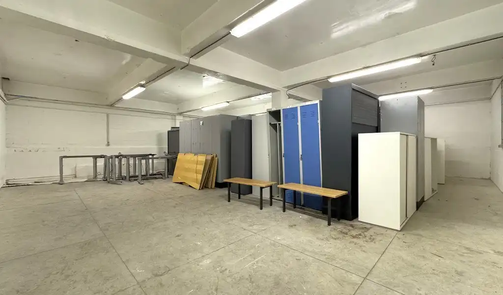 Instapklaar kantoor te huur aan luchthaven in Deurne foto 18